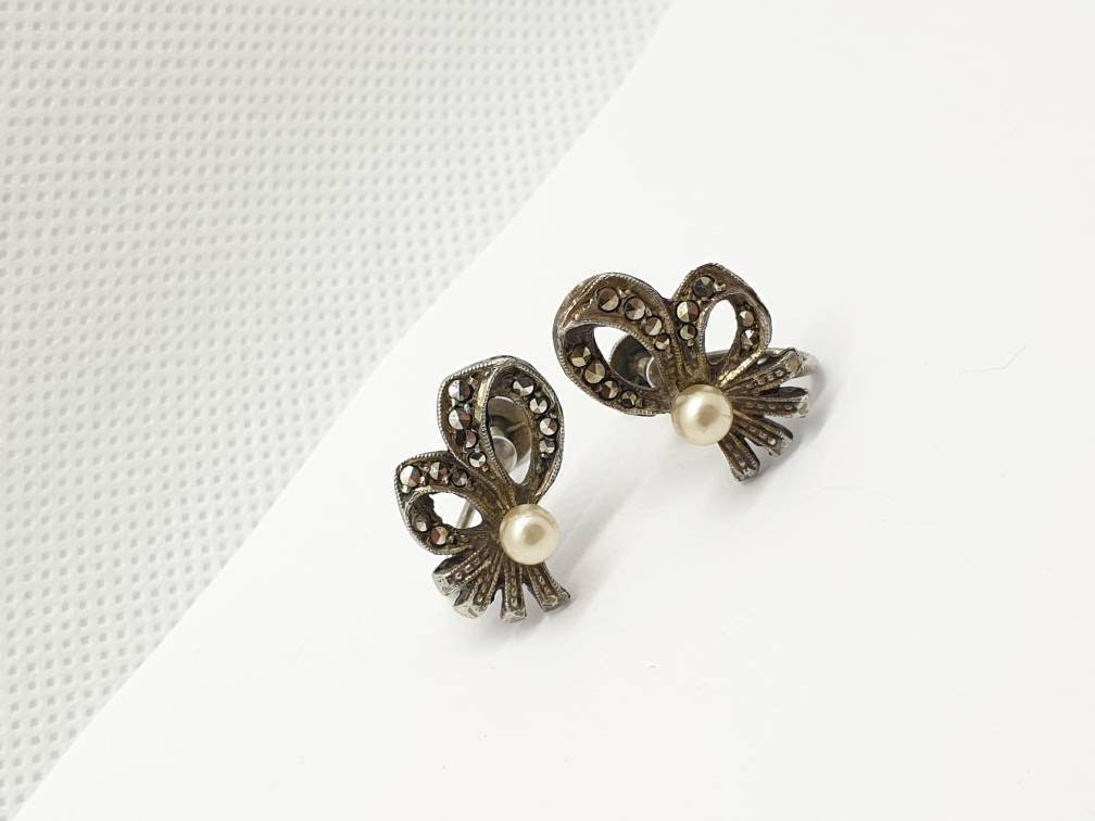 Antique Marcasite & Faux Pearl Screw Back Earrings Ribbon Bow Shape Solid Silver Stamped Sparkly Womens Ladies Jewelry Vintage Jewellery