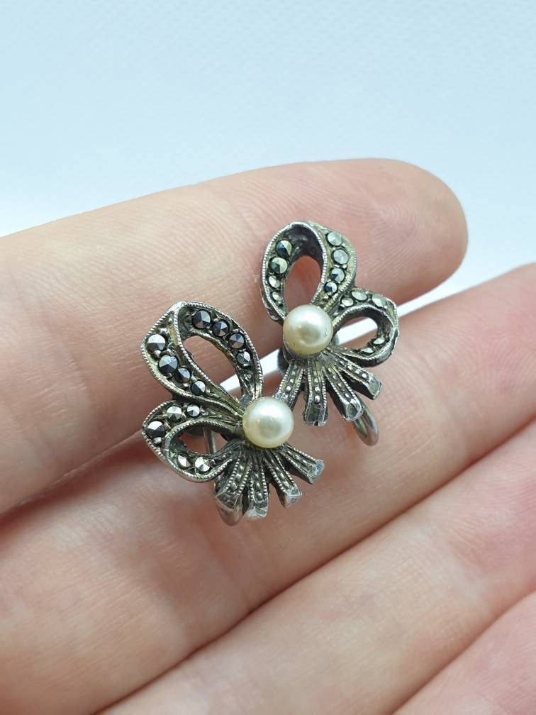 Antique Marcasite & Faux Pearl Screw Back Earrings Ribbon Bow Shape Solid Silver Stamped Sparkly Womens Ladies Jewelry Vintage Jewellery