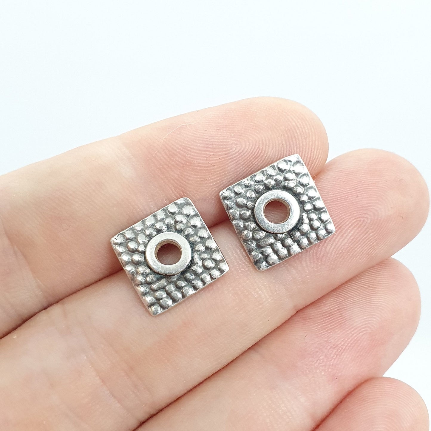 Vintage Sterling Silver Square Earrings Stud Aztec Style 1980s Modernist Retro Hammered Solid 925 Cube Womens Ladies Jewelry Jewellery