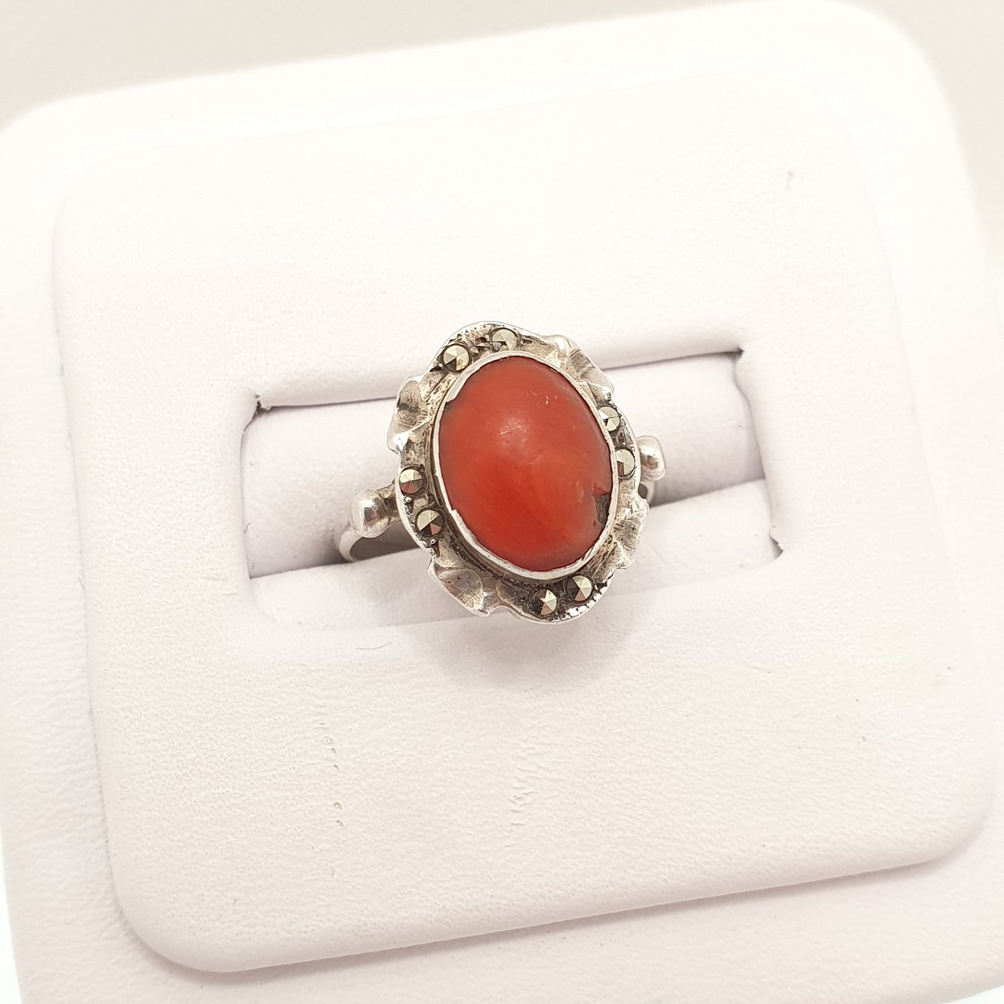 Antique Art Deco Coral Solid Silver Ring Marcasite Halo Cluster Pinky En Cabochon Vintage 1920s Womens Ladies Jewelry Jewellery UKH.5 US4