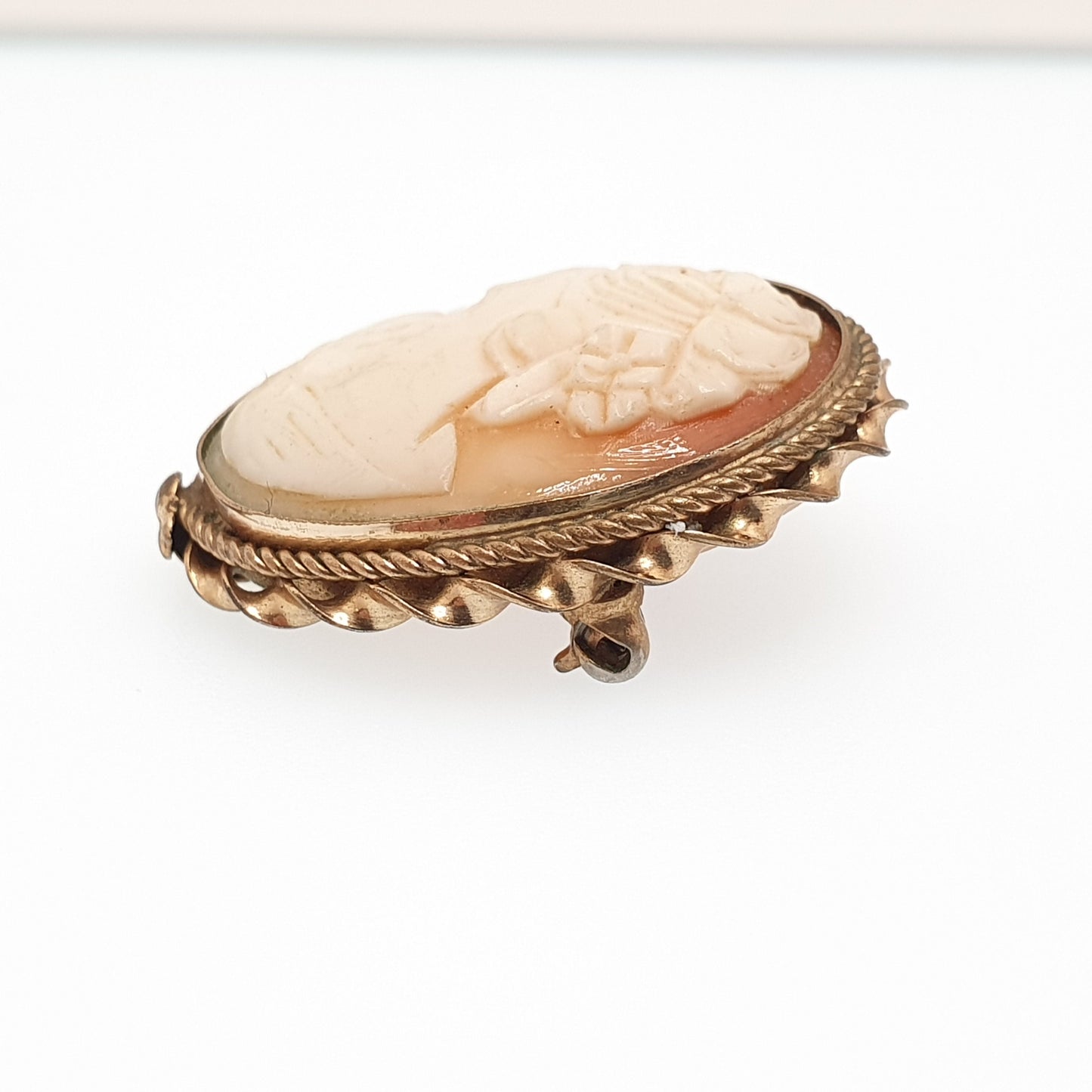 Old Vintage Gold Filled Cameo Pendant Brooch Rolled Gold Necklace Pin Engraved Hand Carved Italian Shell Womens Jewelry Vintage Jewellery