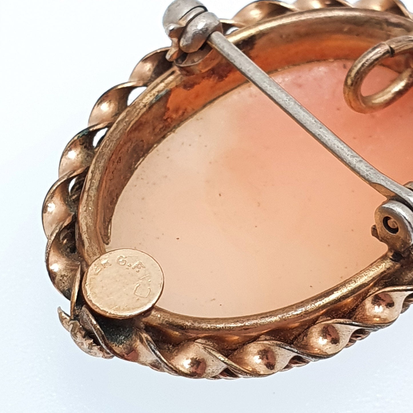 Old Vintage Gold Filled Cameo Pendant Brooch Rolled Gold Necklace Pin Engraved Hand Carved Italian Shell Womens Jewelry Vintage Jewellery