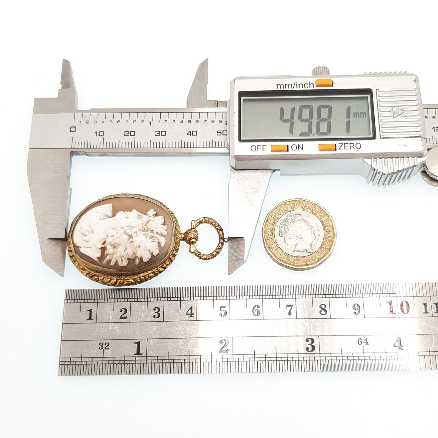 Antique Rolled Gold Victorian Cameo Locket Pendant Necklace Genuine Shell Chased Border Large Vintage Gold Filled Womens Jewelry Jewellery