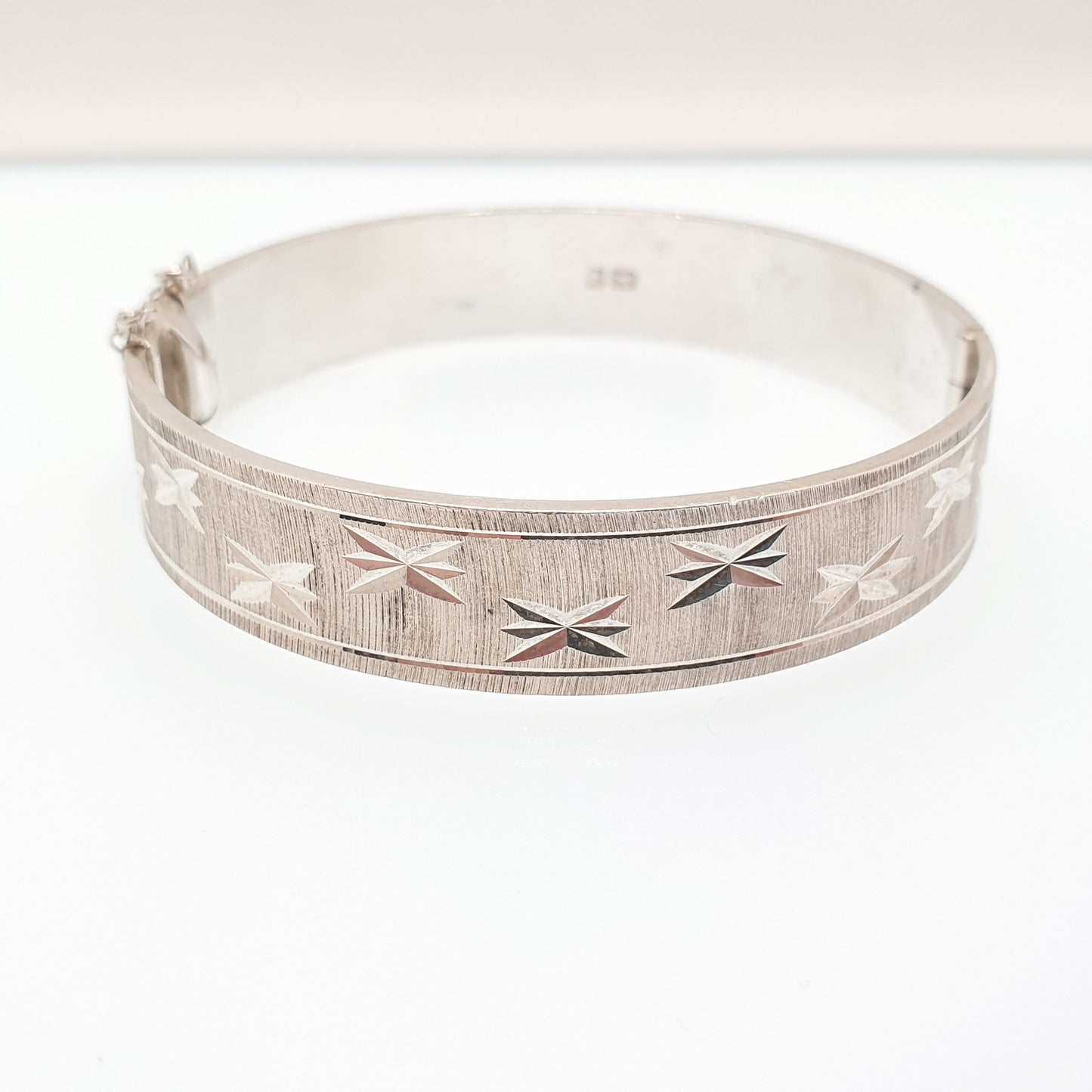 Vintage Sterling Silver Bangle Bracelet Thick Heavy Star Engraved 1979 Hallmarked Chunky Solid 925 Ladies Womens Jewelry Retro Jewellery