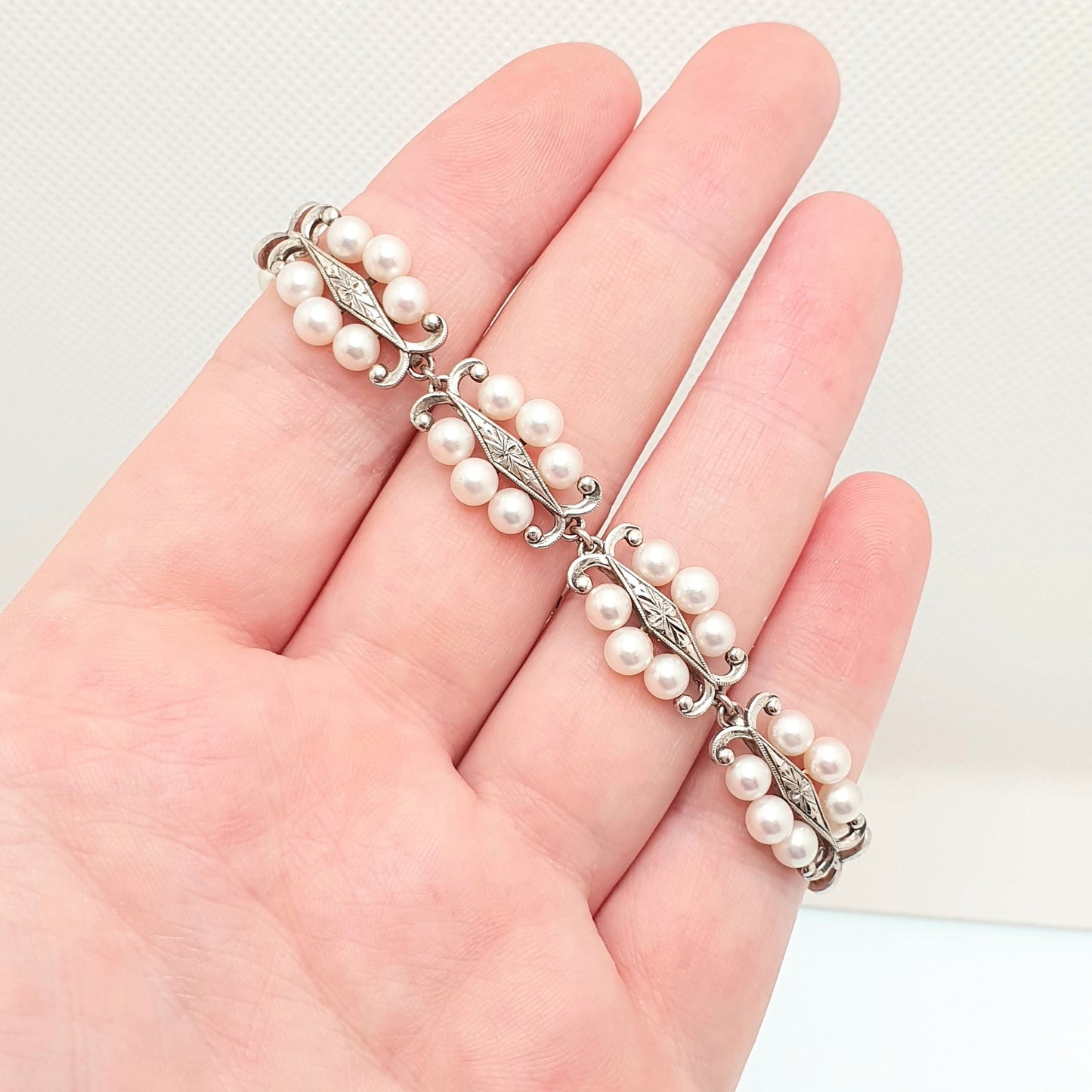 Vintage MIKIMOTO Pearl Bracelet Sterling Silver Cultured Pearls Genuine Real Fine 18cm 7" 18.22g Japanese Japan Womens Jewelry Jewellery