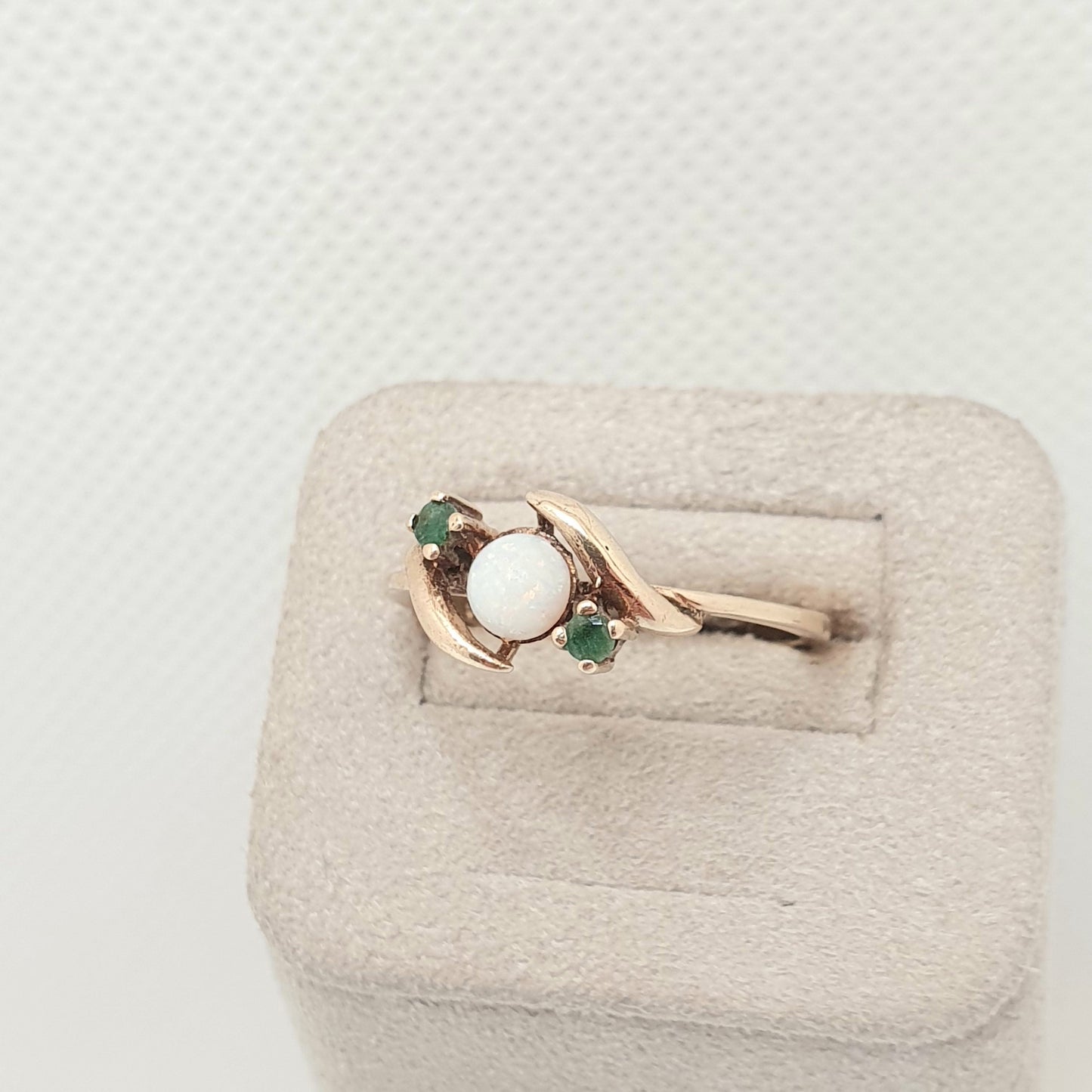 Vintage 9ct Gold Emerald & Opal Ring Solid 9k 375 Estate Fine 1981 Hallmark Genuine Real Gemstones Jewelry Jewellery Womans Retro