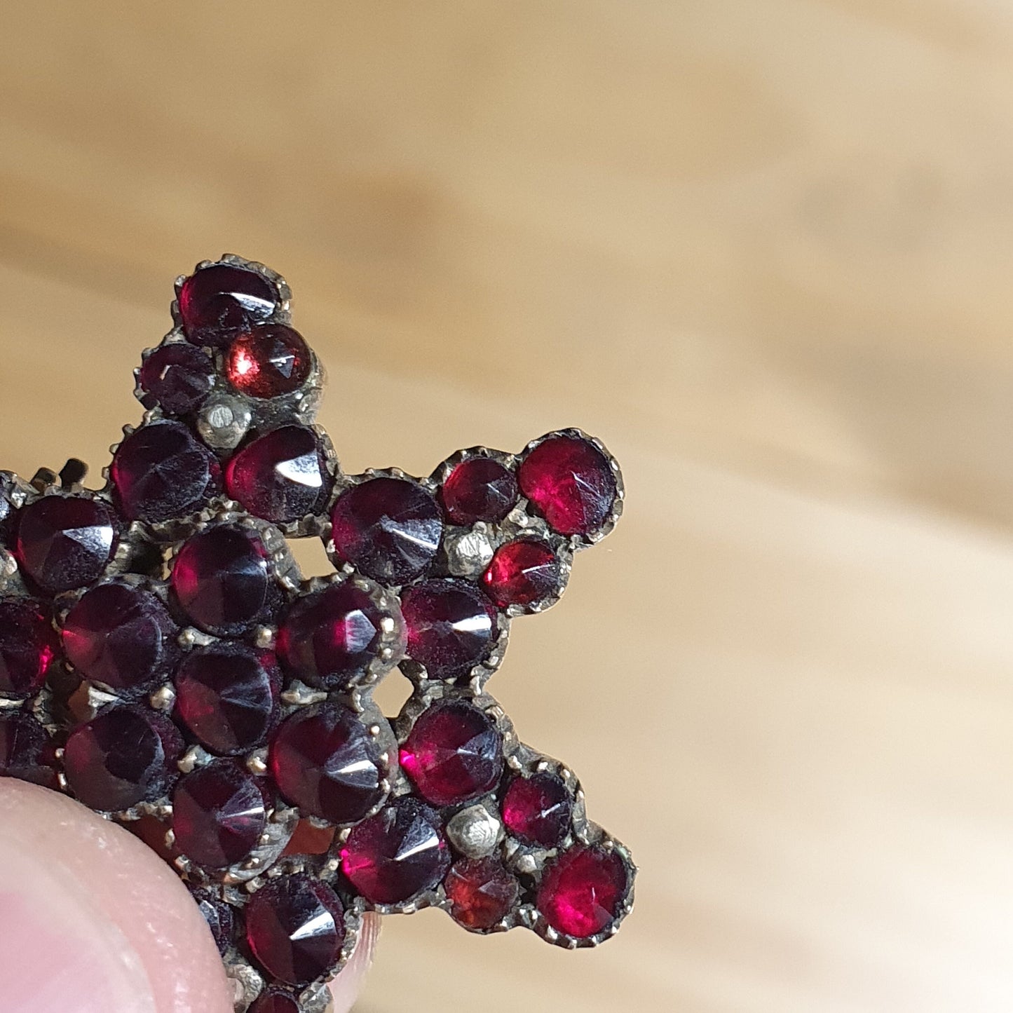Antique Victorian Bohemian Garnet Brooch Pin Star Starburst Rolled Gold Renaissance Revival 1800s Pyrope Vintage Womens Jewelry Jewellery