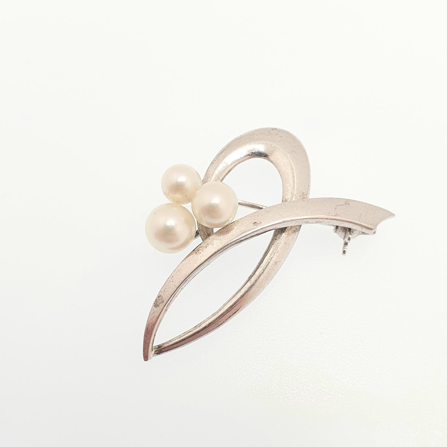 Vintage TASAKI Sterling Silver Pearl Brooch Cultured White Lustre Genuine Japanese Real "T" Makers Gift Fine Estate Womens Jewelry Jewellery