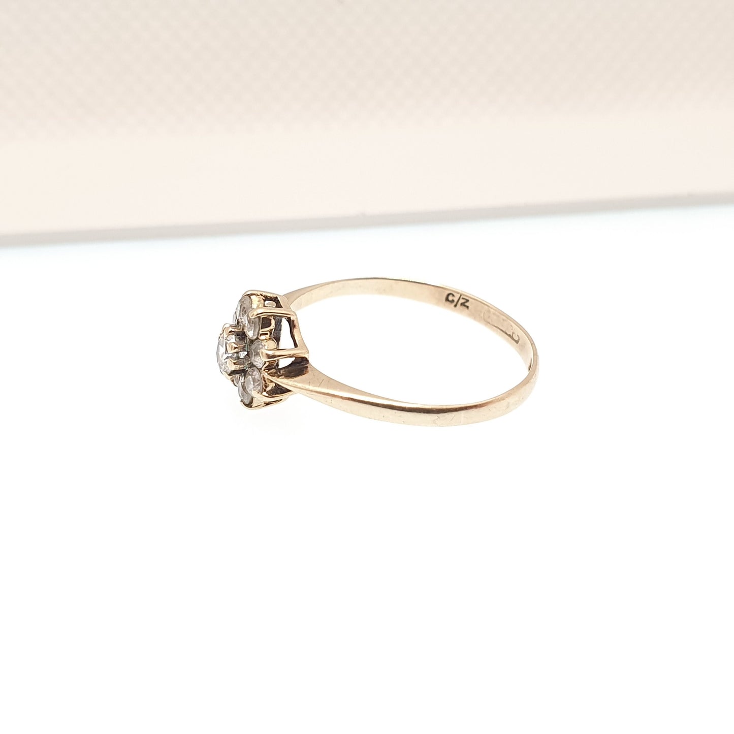Vintage 9k 9ct Gold Cubic Zirconia CZ Cluster Ring Sparkly Diamond Simulant 1984 Hallmarked Solid 375 Retro Womens Ladies Jewelry Jewellery