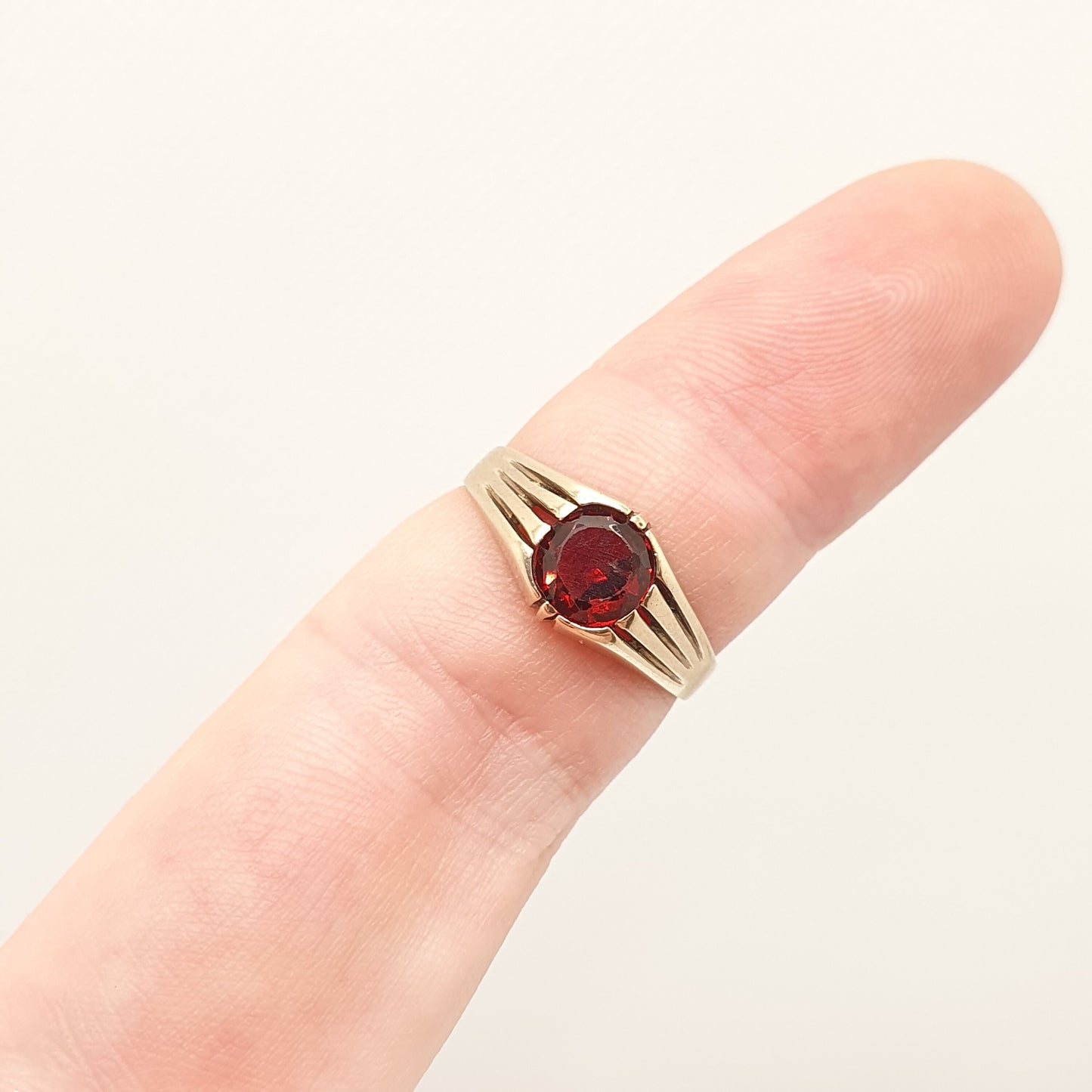 Vintage Solid 9ct Gold Garnet Ring Signet 9k 375 Art Deco Style 1958 Hallmark Pyrope Gemstone Square Round Mens Womens Jewelry Jewellery