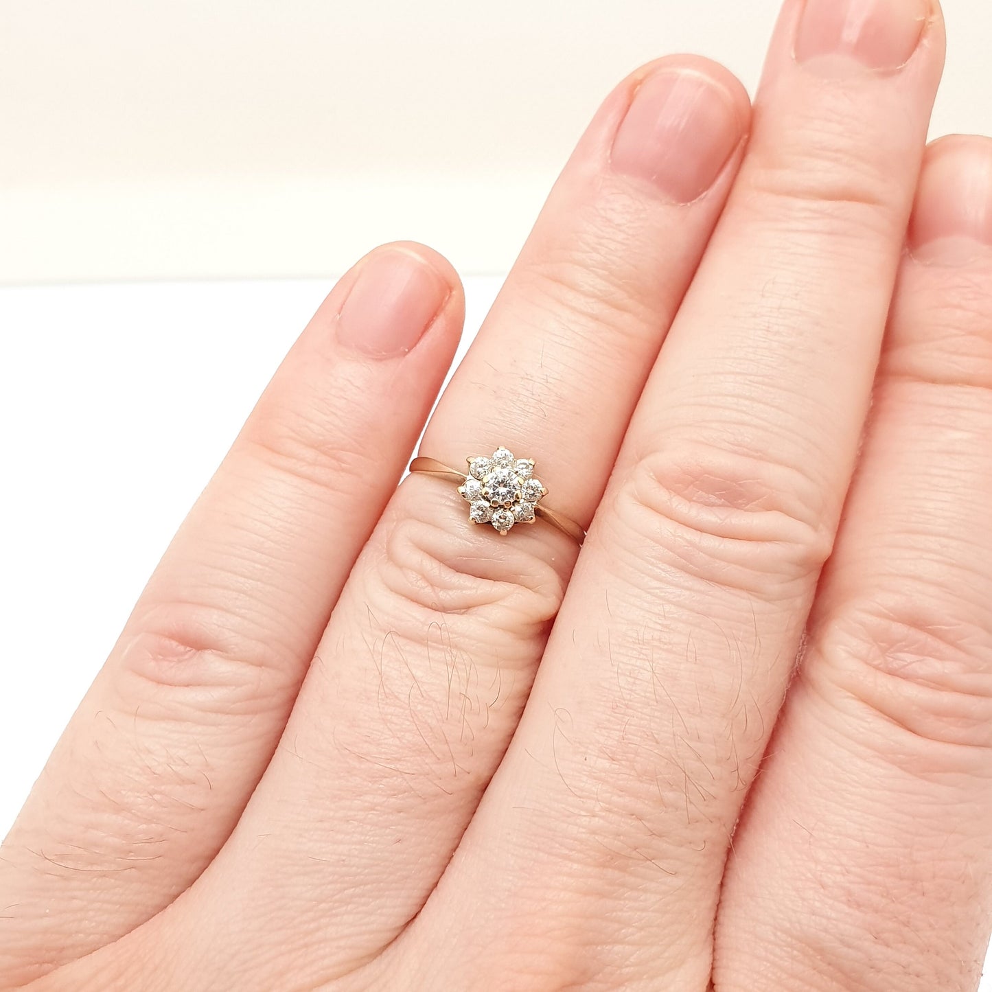 Vintage 9k 9ct Gold Cubic Zirconia CZ Cluster Ring Sparkly Diamond Simulant 1984 Hallmarked Solid 375 Retro Womens Ladies Jewelry Jewellery