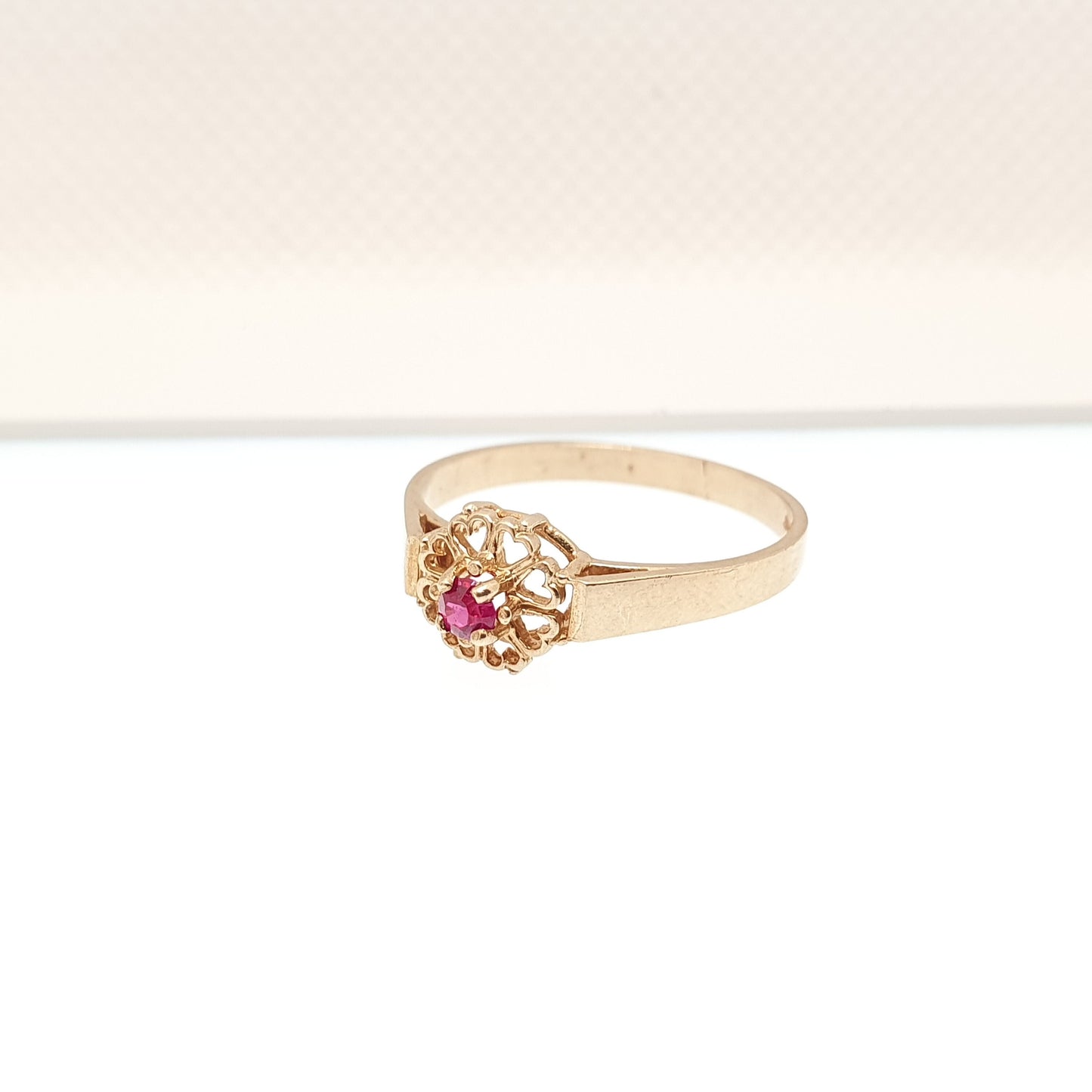 Vintage 9k 9ct Gold Ruby Ring Heart Bezel Hallmarked Solid 375 Fine Estate Red Gemstone Real Genuine Womens Fine Sparkly Jewellery Jewelry