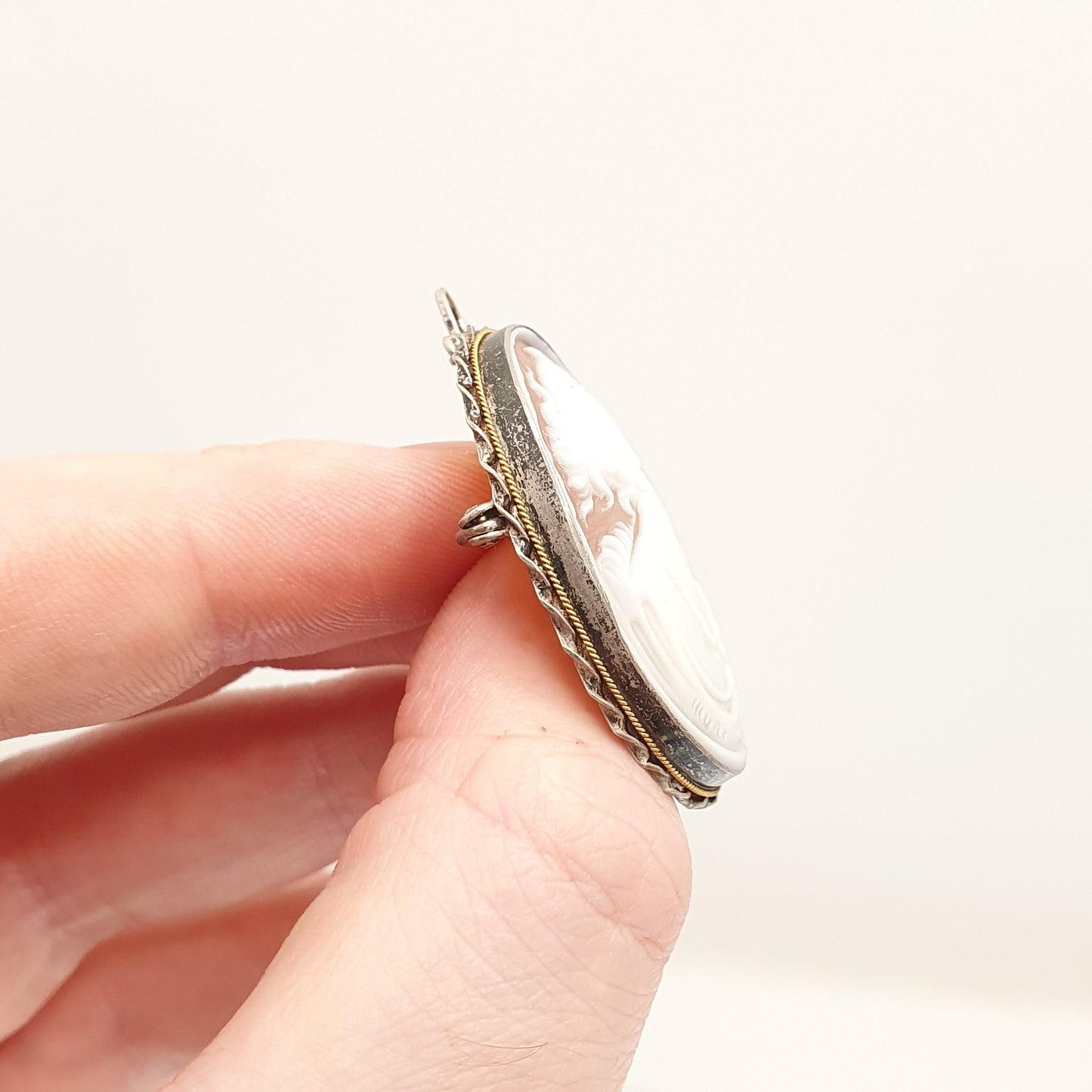 Vintage Sterling Silver Cameo Pendant Brooch Woman With Bird Genuine Shell 1970s Necklace Oval 925 Italian Womens Jewelry Jewellery