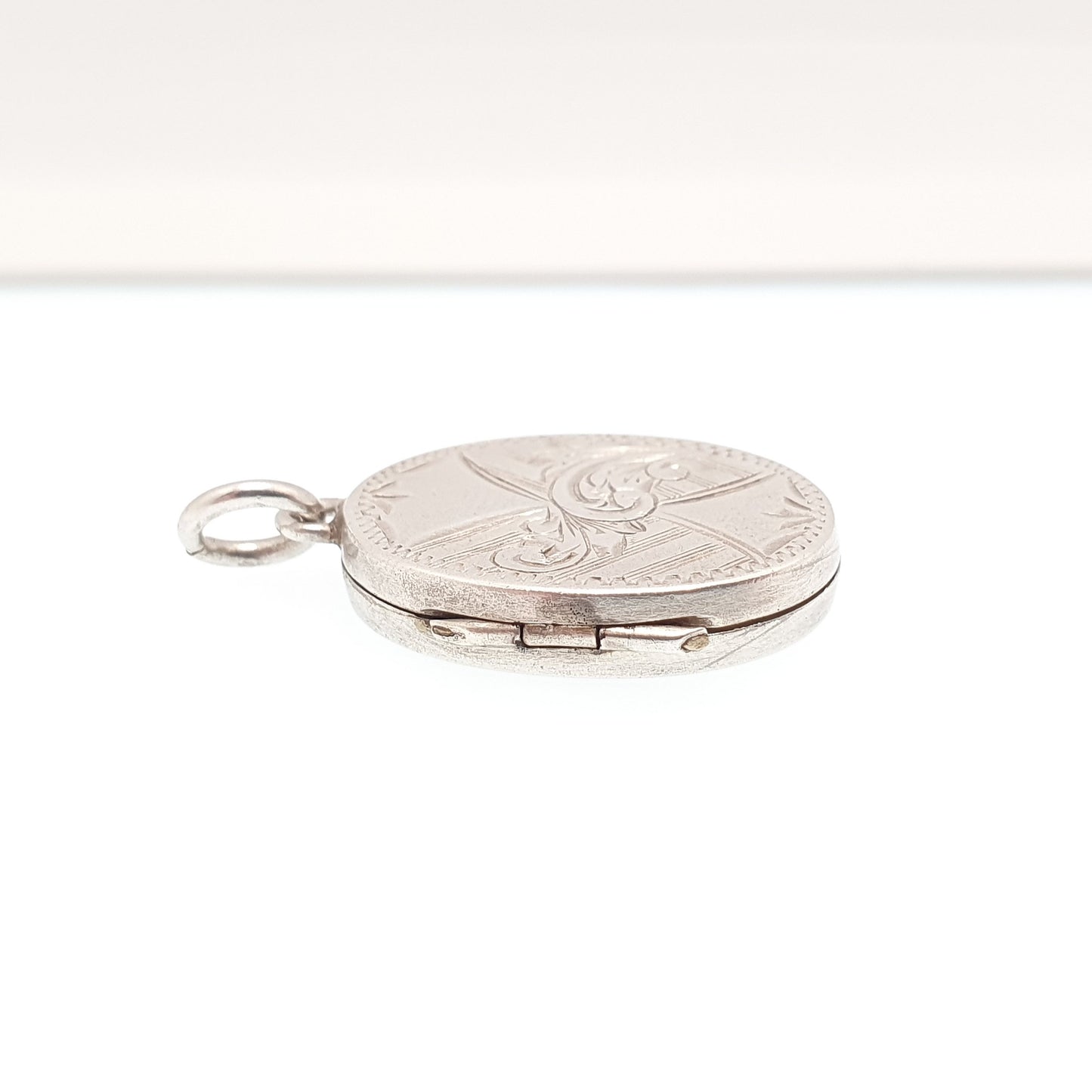 Antique Sterling Silver Locket 1916 Hallmark Hand Engraved Oval Pendant Picture Photo Solid 925 Genuine Vintage Womens Jewelry Jewellery