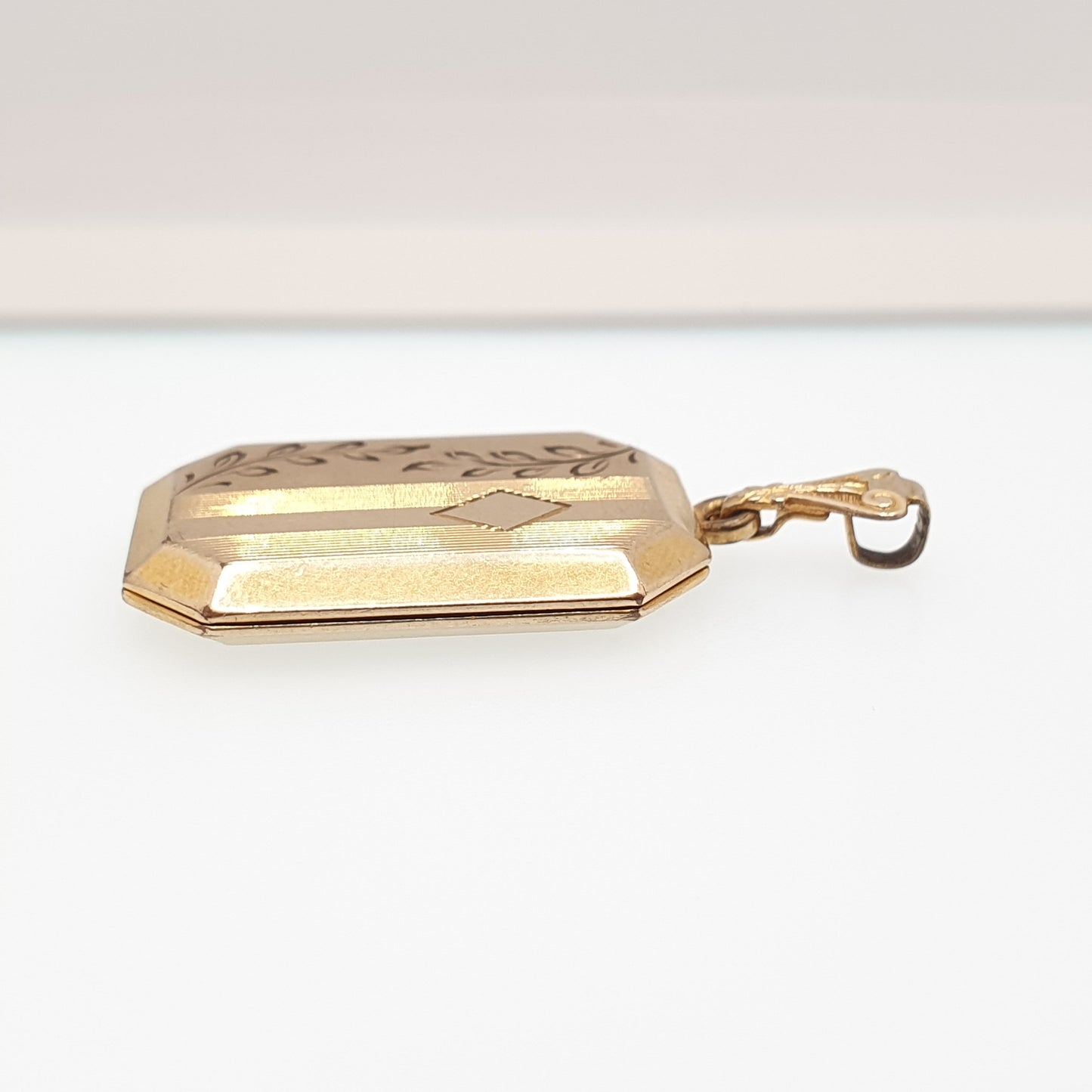 Antique Rolled Gold Locket Art Deco Rectangular Necklace Pendant Geometric Yellow Gold Filled Round Large Vintage Picture Jewellery Jewelry