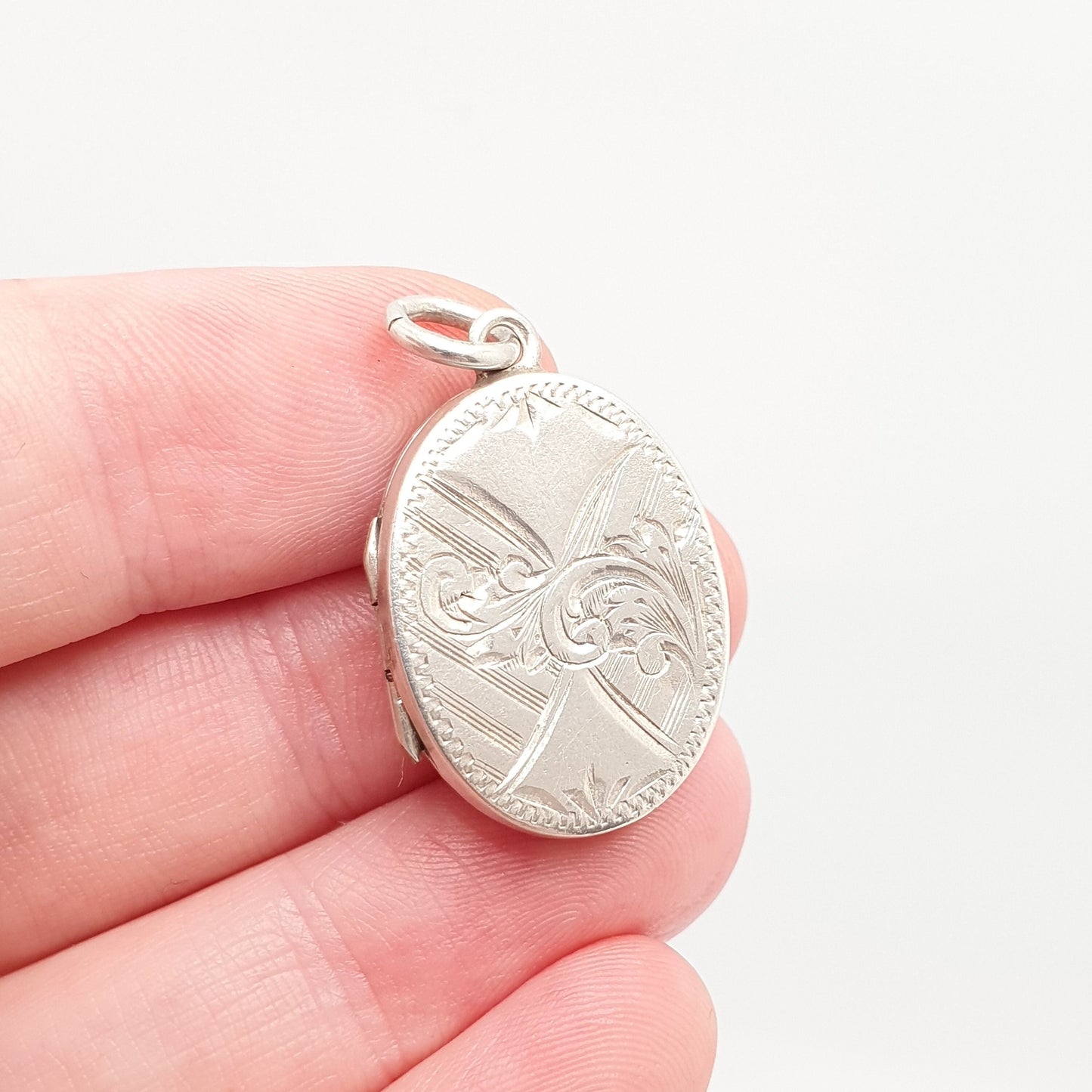 Antique Sterling Silver Locket 1916 Hallmark Hand Engraved Oval Pendant Picture Photo Solid 925 Genuine Vintage Womens Jewelry Jewellery