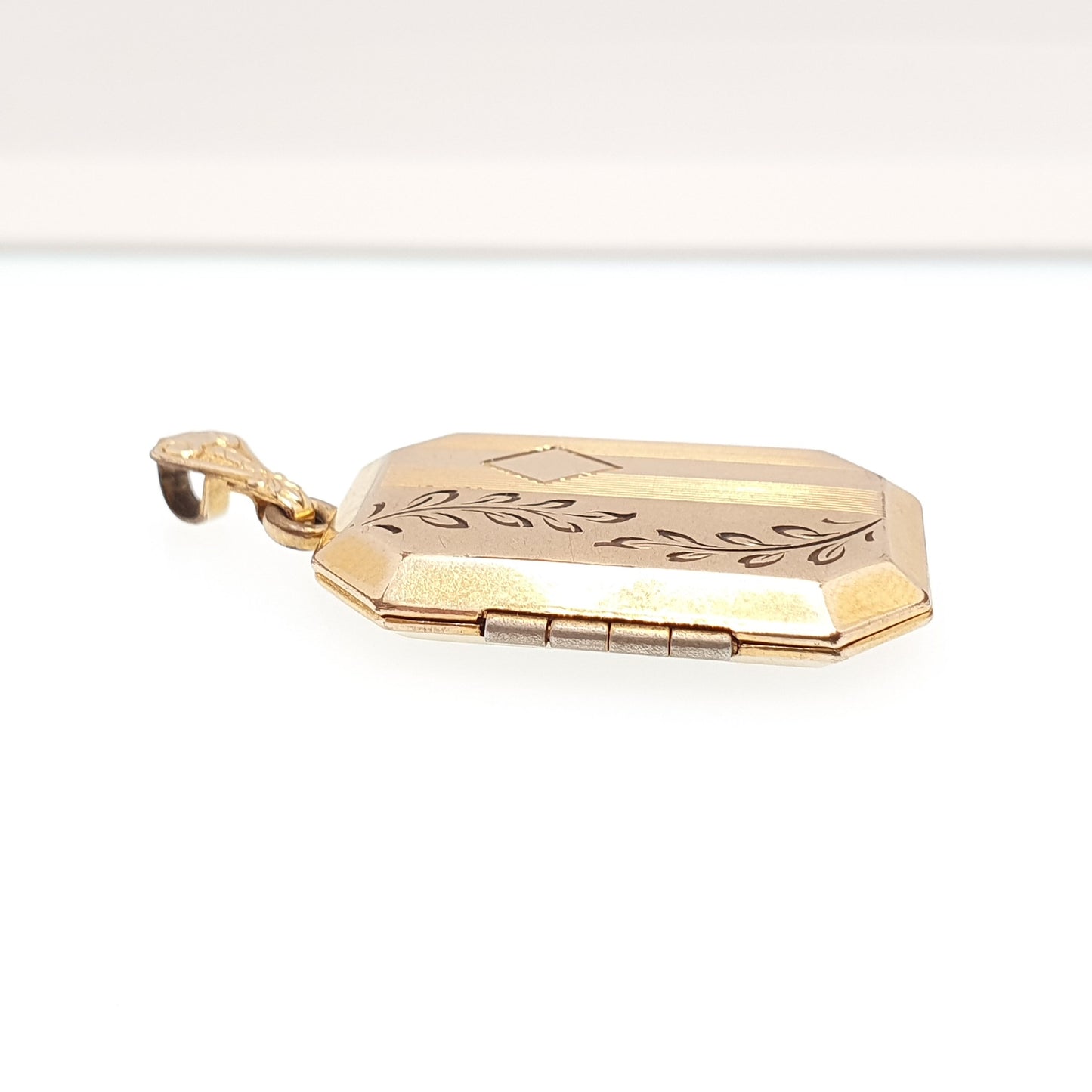 Antique Rolled Gold Locket Art Deco Rectangular Necklace Pendant Geometric Yellow Gold Filled Round Large Vintage Picture Jewellery Jewelry