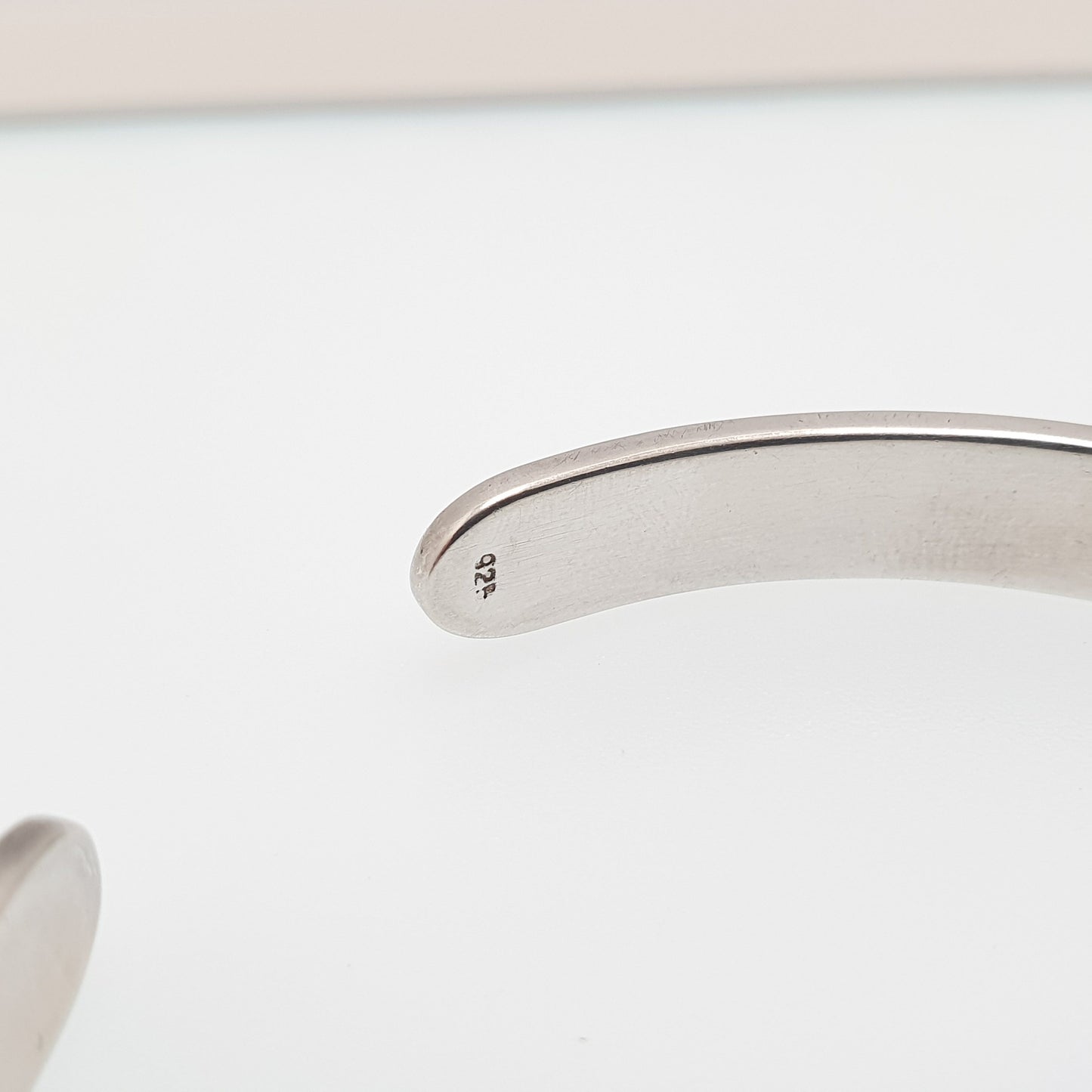 Vintage Sterling Silver Cuff Bangle Bracelet Waved Sleek Modernist Style 28.28g Thick Heavy Chunky Solid 925 Womens Jewelry Jewellery