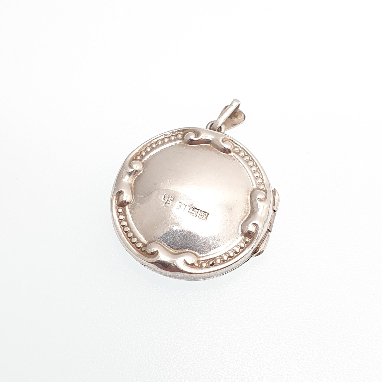 Vintage Sterling Silver Locket Round Circle Pendant Necklace Engraved Solid 925 Retro Picture Photo Jewelry Womens Ladies Jewellery