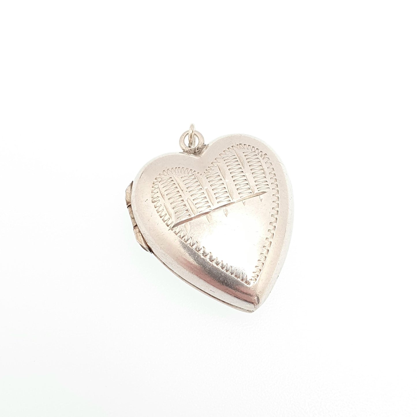 Antique Solid Silver Heart Locket Necklace Pendant Embossed Picture Photo Engraved Love 1910s Womens Jewelry Jewellery Vintage