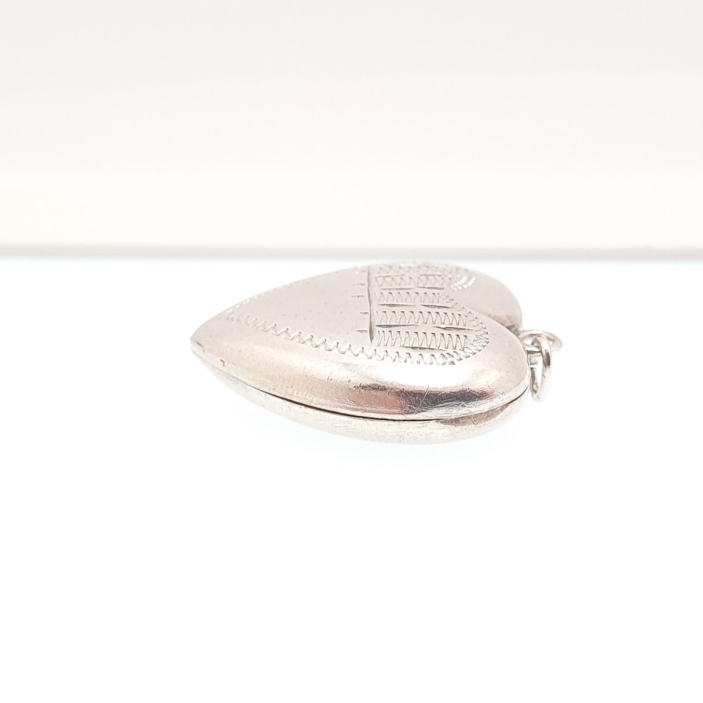 Antique Solid Silver Heart Locket Necklace Pendant Embossed Picture Photo Engraved Love 1910s Womens Jewelry Jewellery Vintage