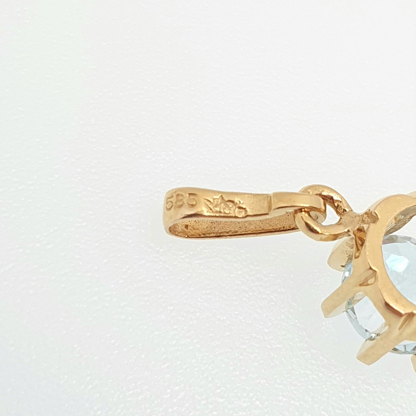 Vintage 14k 14kt Gold Aquamarine Topaz Necklace Pendant Oval Cut Solid 585 Gemstone Small Cute Sky Blue Retro Womens Jewelry Jewellery