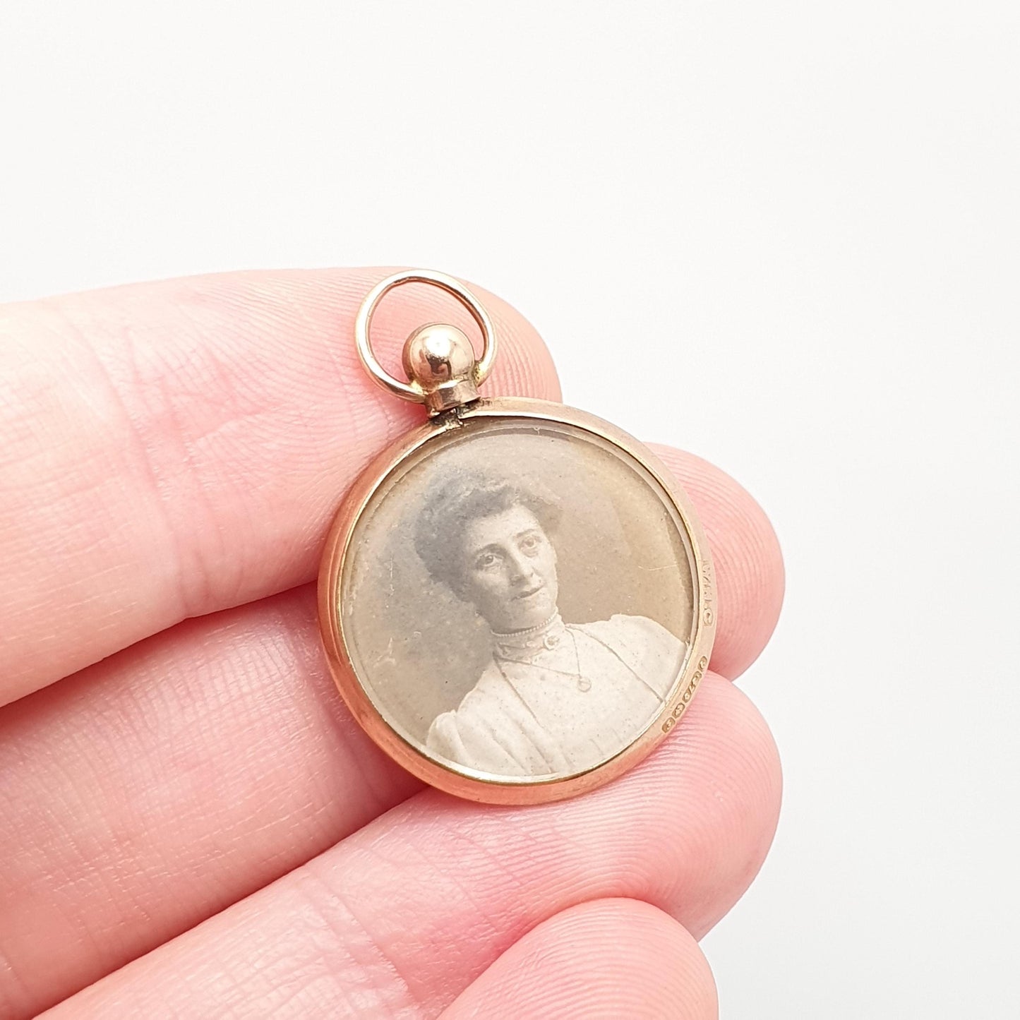 Antique 9ct Gold Locket Pendant Necklace 1905 Hallmark Solid 375 9k Round Plain Vintage Photo Picture Glass Gift Womens Jewelry Jewellery
