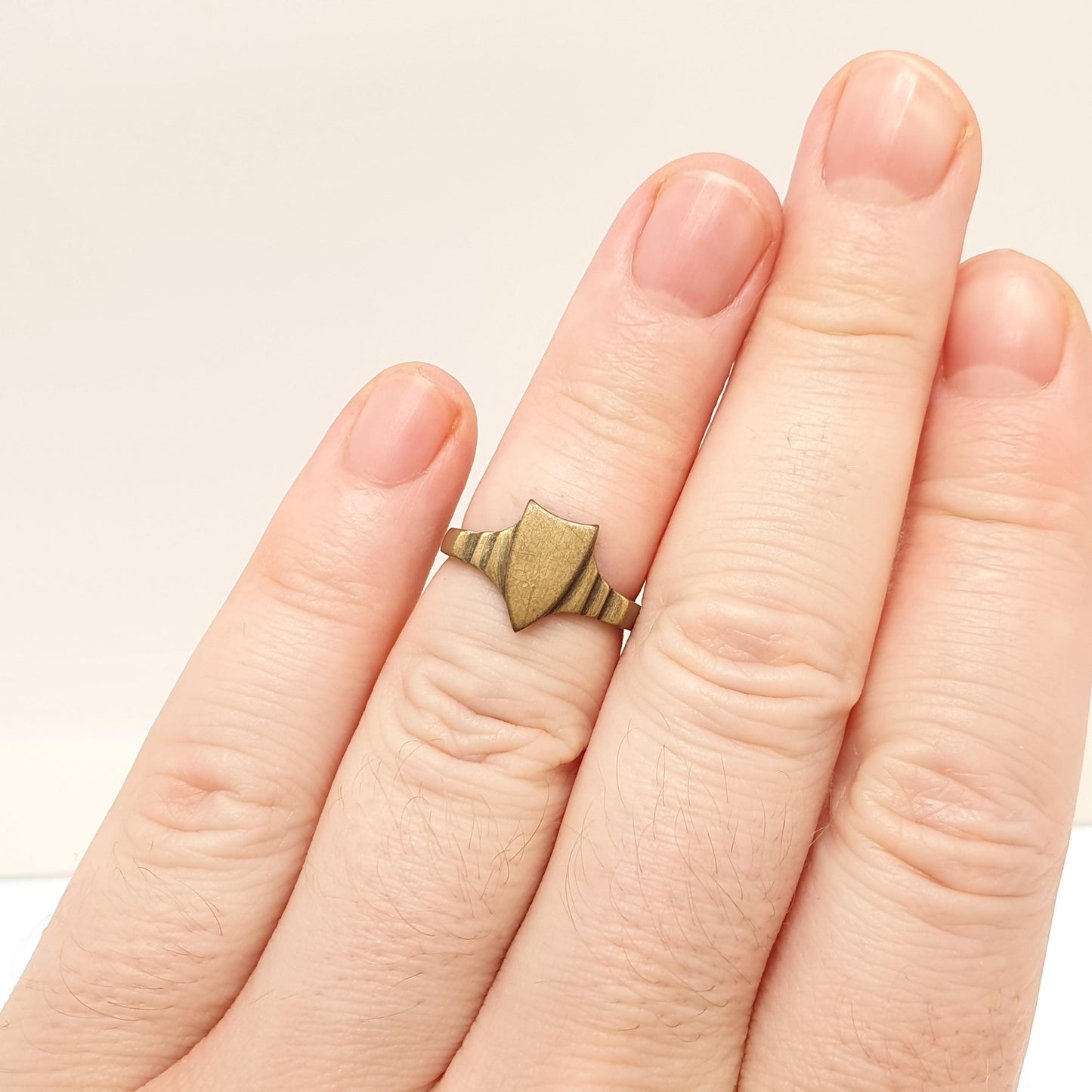 Antique Victorian Shield Signet Ring Gold Tone Base Metal Rustic Gothic Steampunk Genuine Vintage Big Crest Mens Womens Jewelry Jewellery