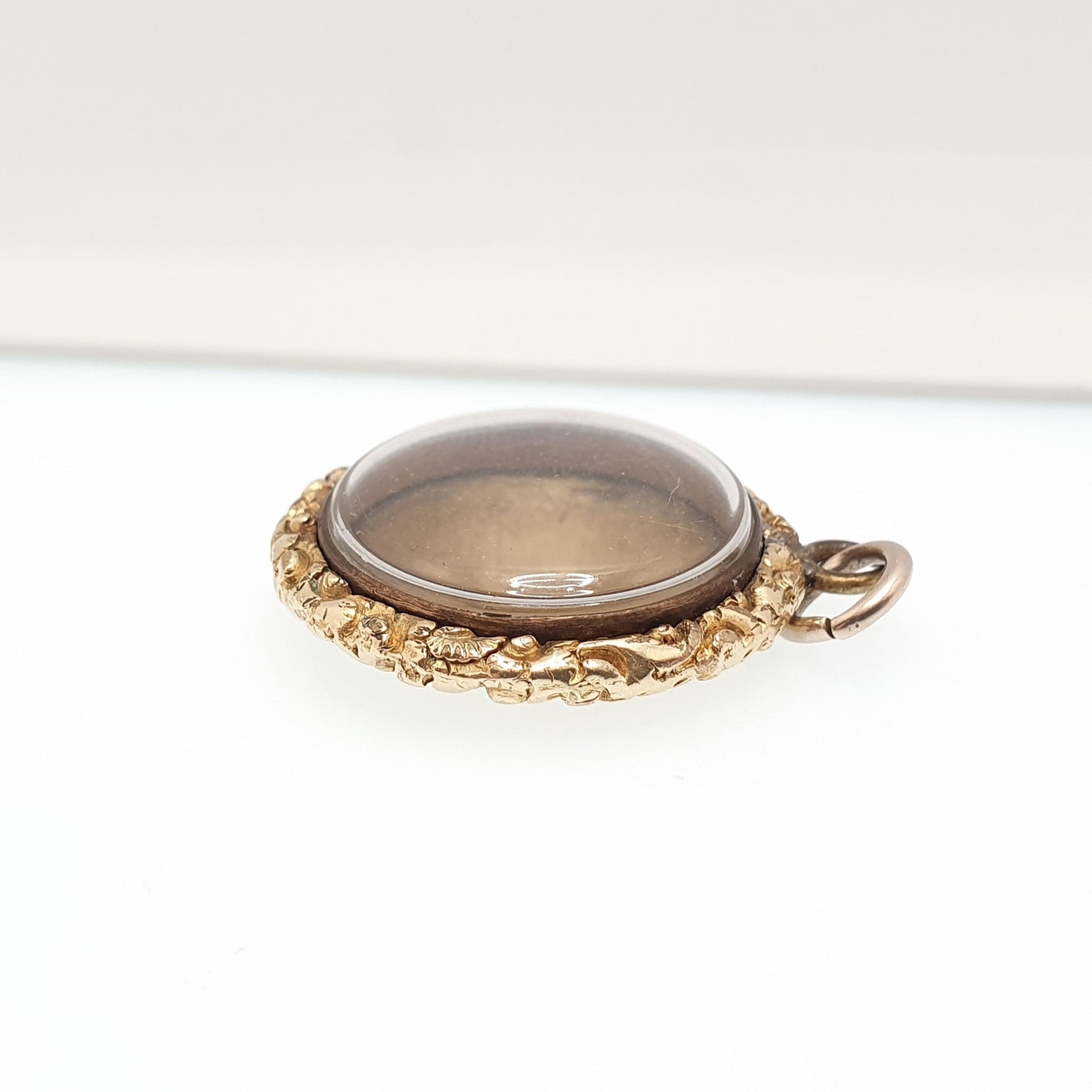 Antique Victorian 9ct Gold Locket Pendant Solid Gold Back Necklace Engraved Chased Border Vintage 1800s Picture Womens Jewelry Jewellery