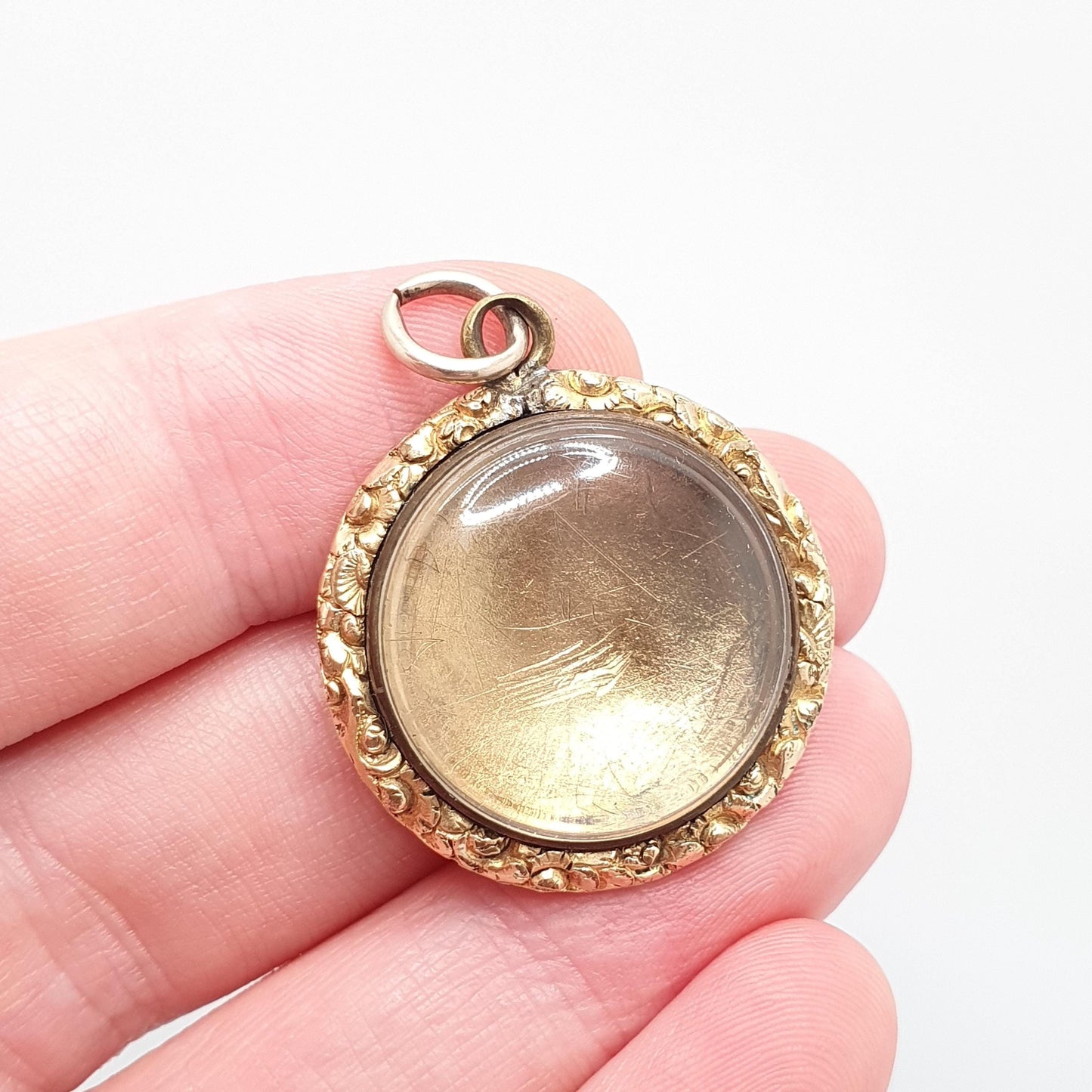 Antique Victorian 9ct Gold Locket Pendant Solid Gold Back Necklace Engraved Chased Border Vintage 1800s Picture Womens Jewelry Jewellery