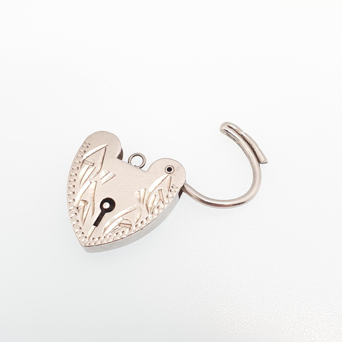 Vintage Sterling Silver Heart Lock Padlock Large Big Engraved Clasp Charm Pendant 1972 Hallmarked Necklace Bracelet Cute Jewelry Jewellery