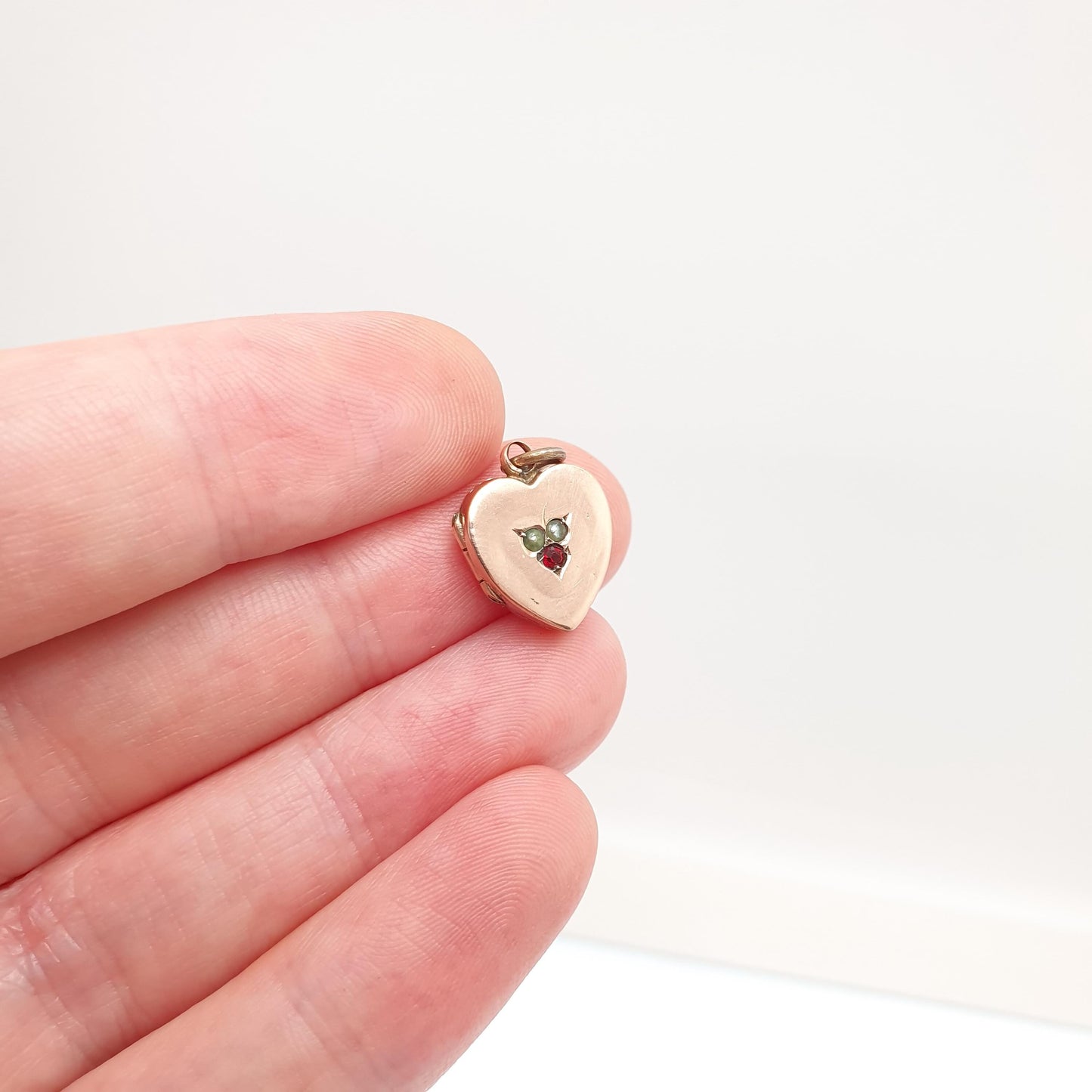 Antique 9ct 9k Gold Heart Locket Ruby Paste Seed Pearl Victorian Solid 375 Rose Pendant Back Front Small Photo Vintage Jewelry Jewellery