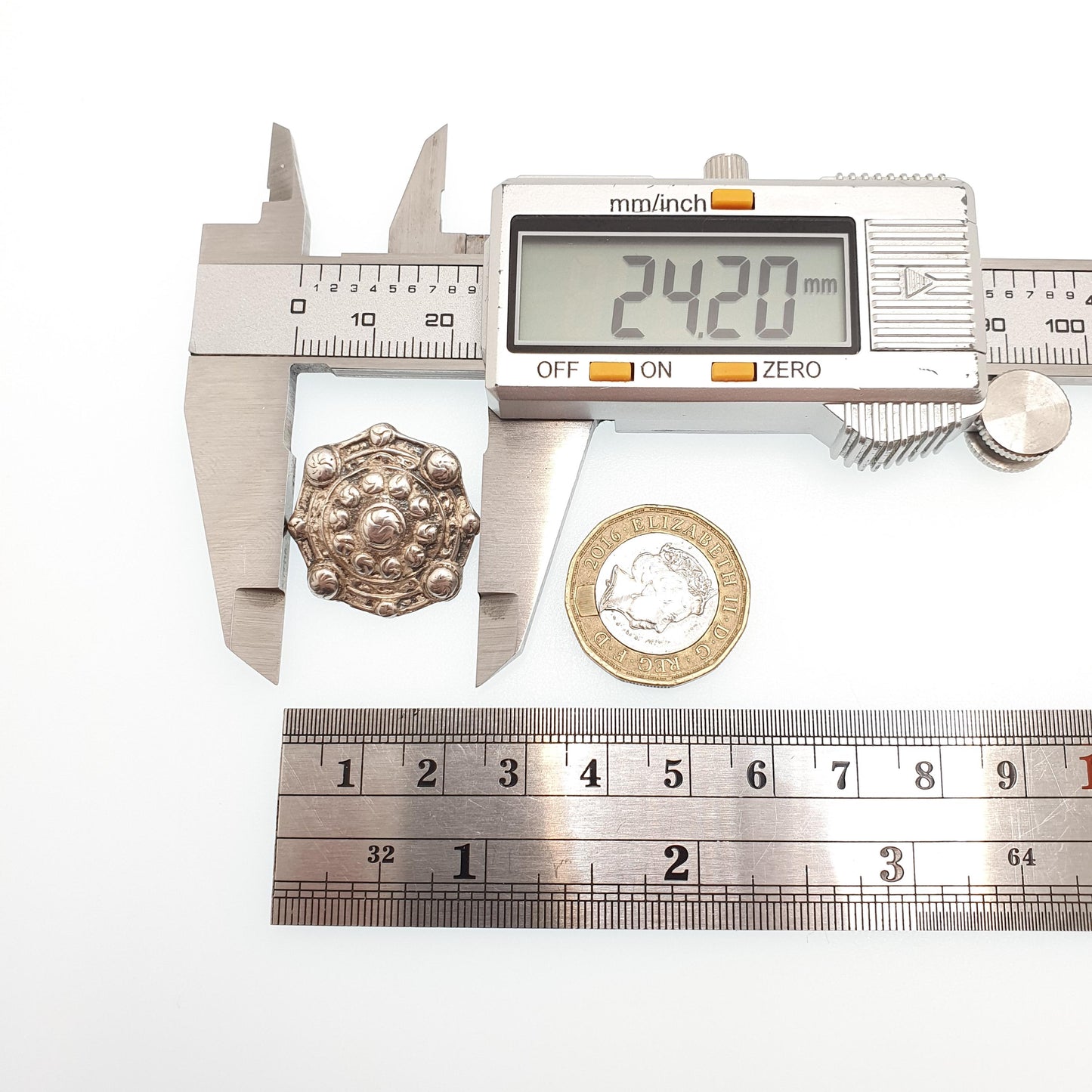 Old Vintage Sterling Silver Shield Brooch Pin Scottish Celtic 1948 SHIPTON & CO Kilt Shield Iona Scotland Vintage Womens Jewelry Jewellery