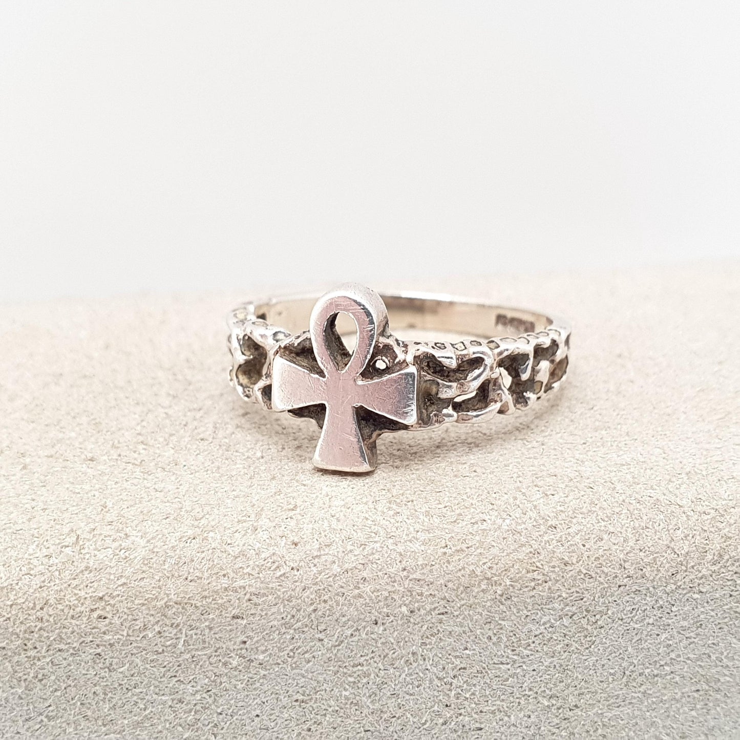 Vintage Solid Silver Ankh Signet Ring Egyptian Hieroglyph Cross Crucifix 1975 Hallmarked Textured Womens Retro Ladies Jewelry Jewellery