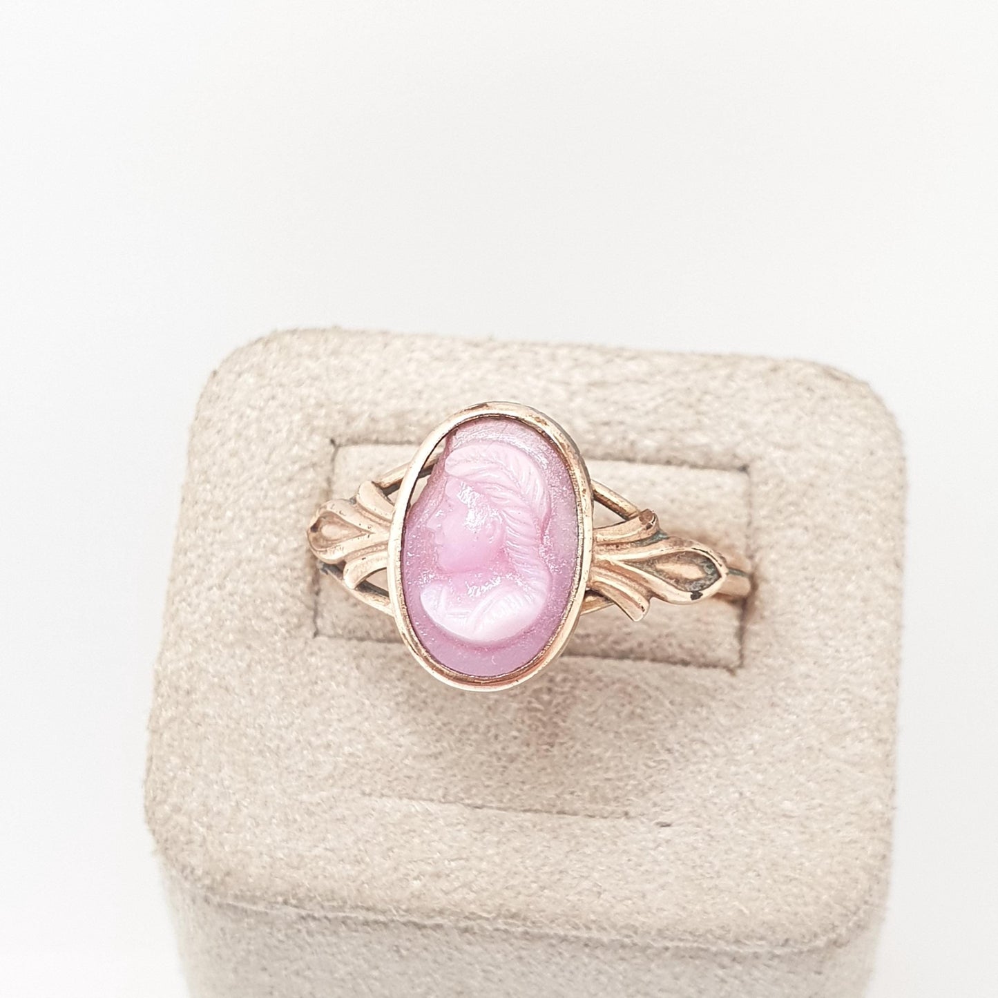 Antique Rolled Gold Glass Pink Cameo Ring Victorian Rose Gold Filled Faux Signet Costume Jewellery Jewelry Vintage Rings Womens Ladies