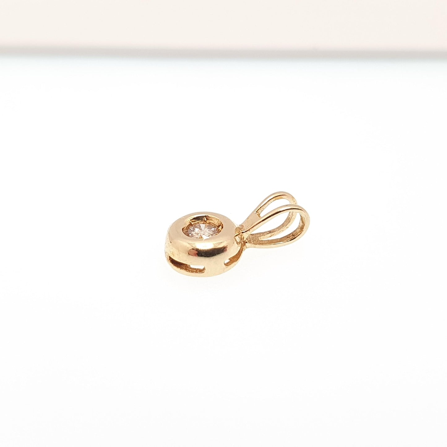 Vintage 18ct Gold Diamond Pendant 0.05ct Necklace Solid 750 18k Solitaire Small Brilliant Cut Real Gemstone Retro Womens Jewelry Jewellery