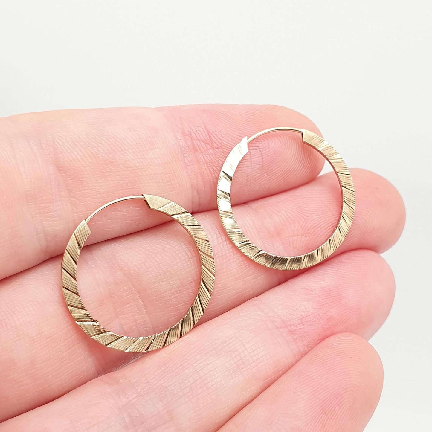 Vintage 9k 9ct Gold Hoop Earrings Full Round Circle Loop Solid 375 Engraved Lined 1980s Grooved Etched Ladies Womens Jewelry Jewellery