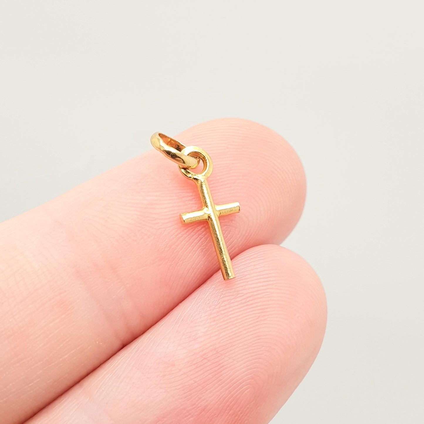 Vintage 18ct Gold Cross Pendant Charm Crucifix Necklace Solid 750 18k Small Petite Gift Christian Catholic Retro Womens Jewelry Jewellery