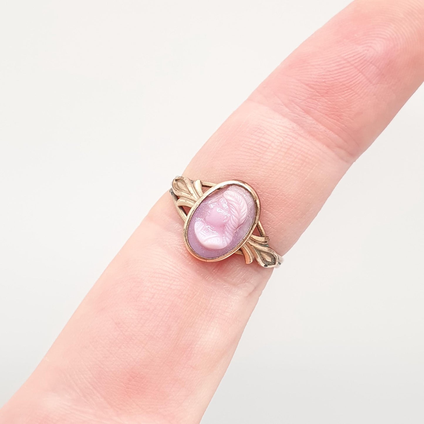 Antique Rolled Gold Glass Pink Cameo Ring Victorian Rose Gold Filled Faux Signet Costume Jewellery Jewelry Vintage Rings Womens Ladies