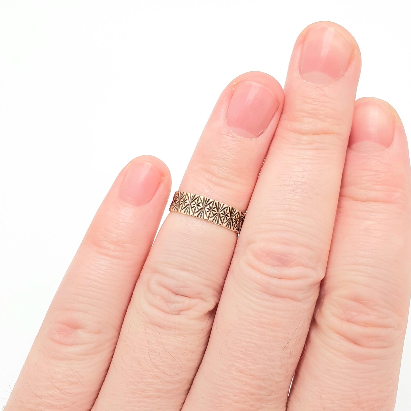 Vintage 9ct 9k Gold Band Ring Star Engraved Stacking Stacker Hallmarked Solid 375 Wide Chequered Thick Ladies Womens Fine Jewelry Jewellery