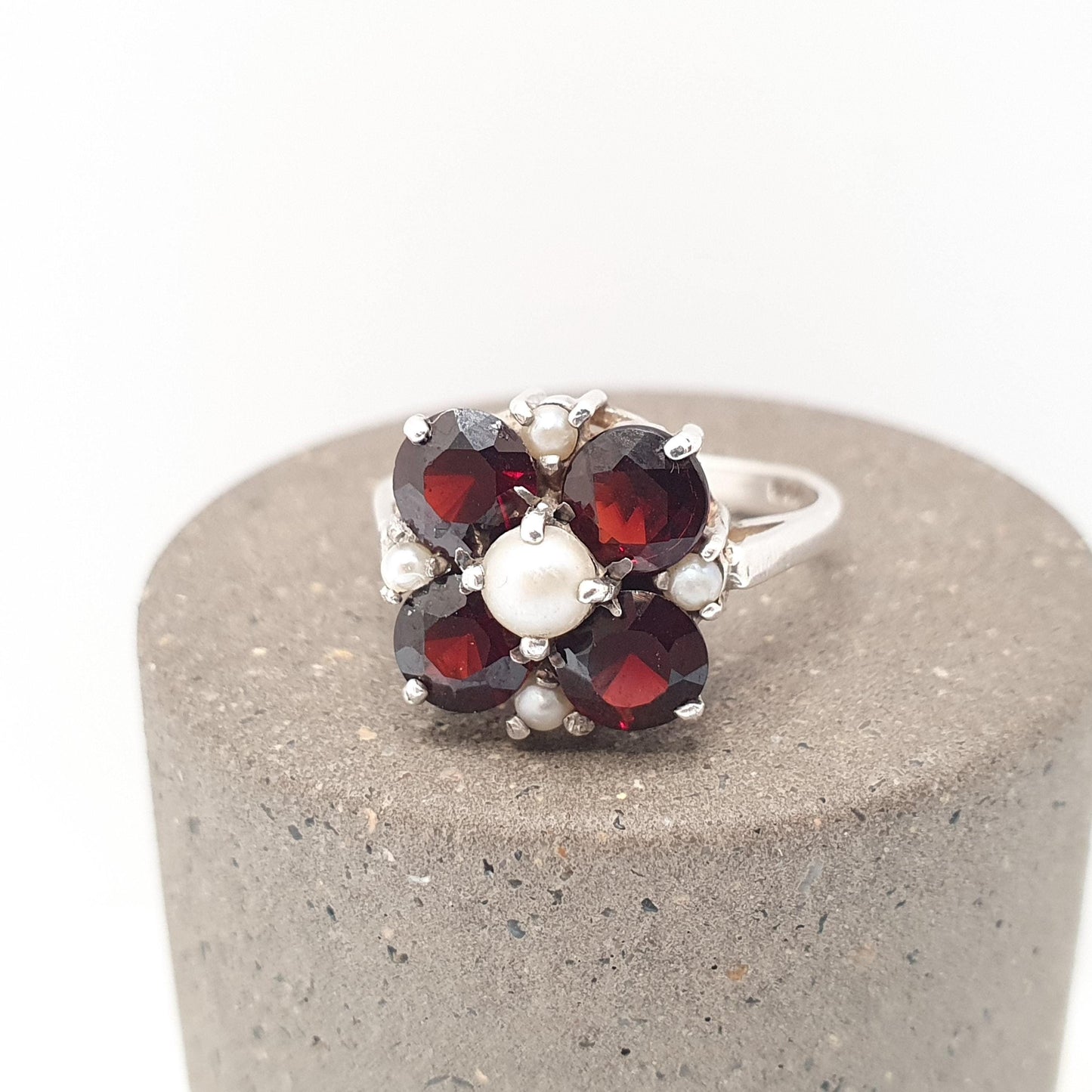 Vintage Sterling Silver Garnet Pearl Ring Cluster Pyrope Crimson Flower Cultured 1976 Hallmark Solid 925 Womens Jewelry Retro Jewellery