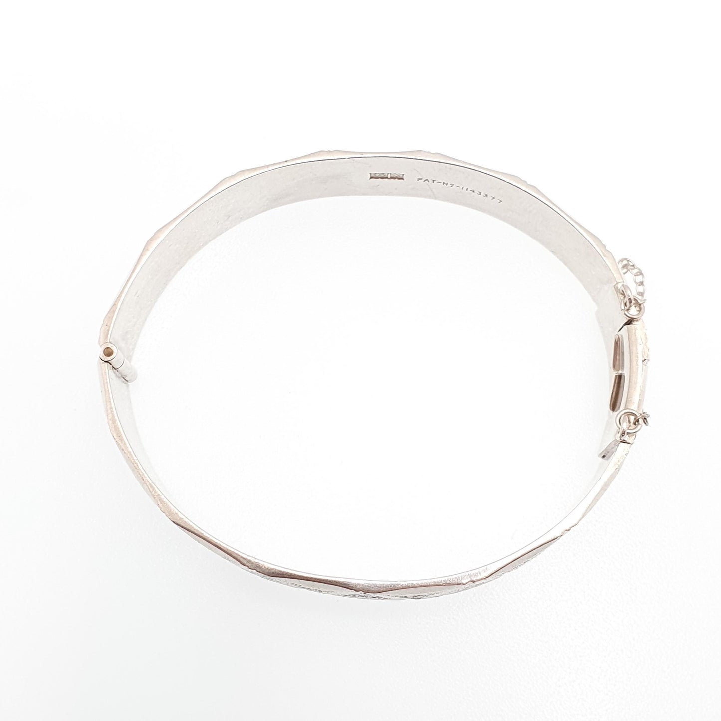 Vintage Sterling Silver Bangle Bracelet Thick Heavy V Arrow Engraved 1974 Hallmarked 31.61g Chunky Solid 925 Womens Jewelry Retro Jewellery