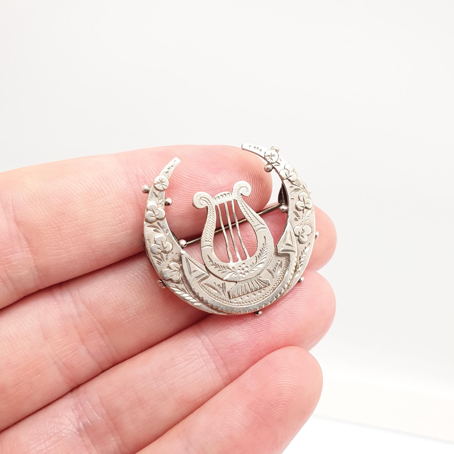 Antique Sterling Silver Crescent Moon Brooch Lyre Flower Engraved Victorian Sweetheart Celestial Vintage Harp Womens Jewelry Jewellery
