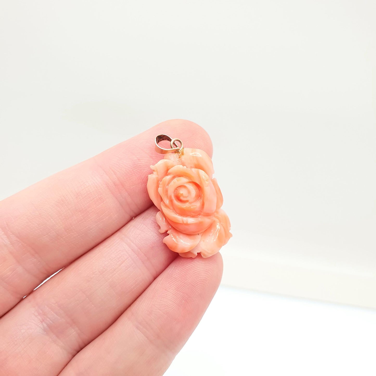 Vintage 14k Gold Coral Flower Pendant Necklace Hand Carved Solid 14kt 585 Genuine Pink White Fine Estate Womens Vintage Jewelry Jewellery