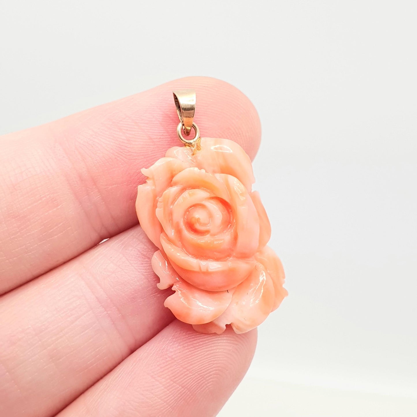 Vintage 14k Gold Coral Flower Pendant Necklace Hand Carved Solid 14kt 585 Genuine Pink White Fine Estate Womens Vintage Jewelry Jewellery