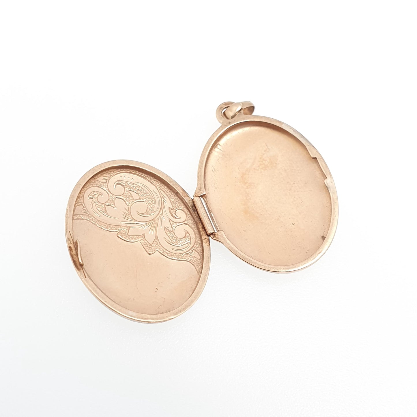 Vintage Solid 9ct 9k Gold Locket Oval All 375 9 Carat Gold Embossed Necklace Hallmark Photo Picture Pendant Retro Jewelry Womens Jewellery
