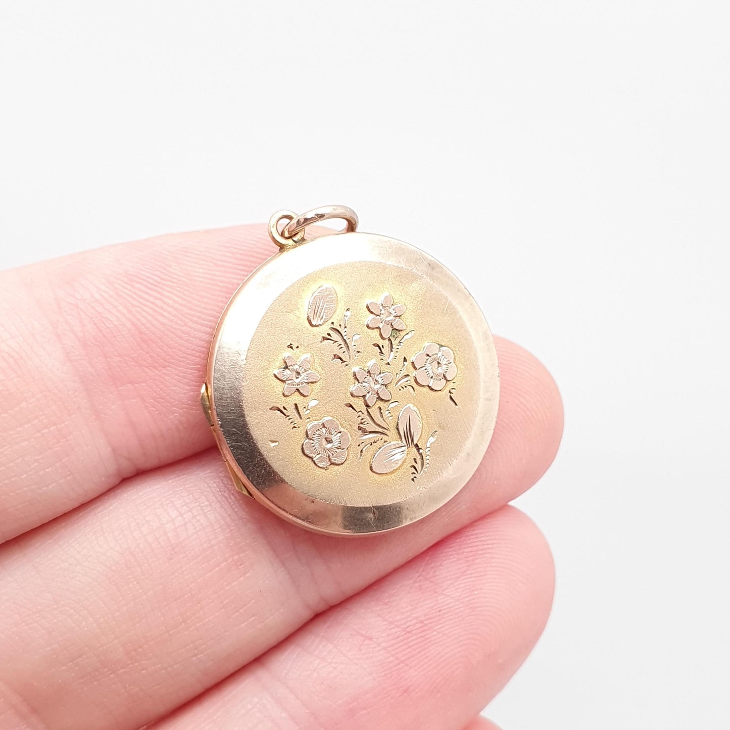 Antique 9ct Rose Gold Locket Victorian Flower Floral Solid 9k 375 Back & Front Engraved Cute Pendant Gift Necklace Jewelry Womens Jewellery