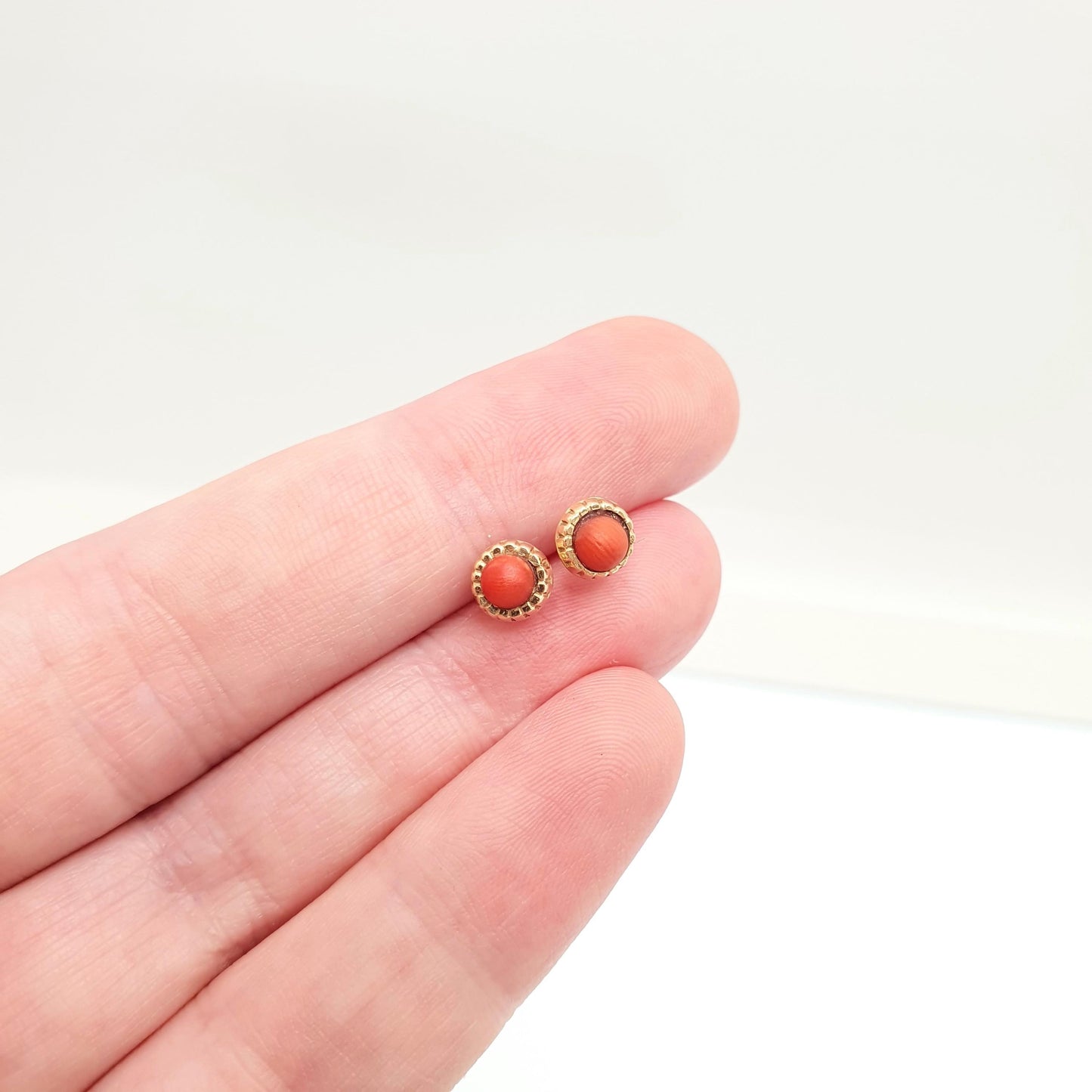 Antique 18k 18ct Gold Coral Earrings Stud Red Orange Solid 750 Vintage Round Cabochon Italian Elegant Womens Retro Jewelry Jewellery