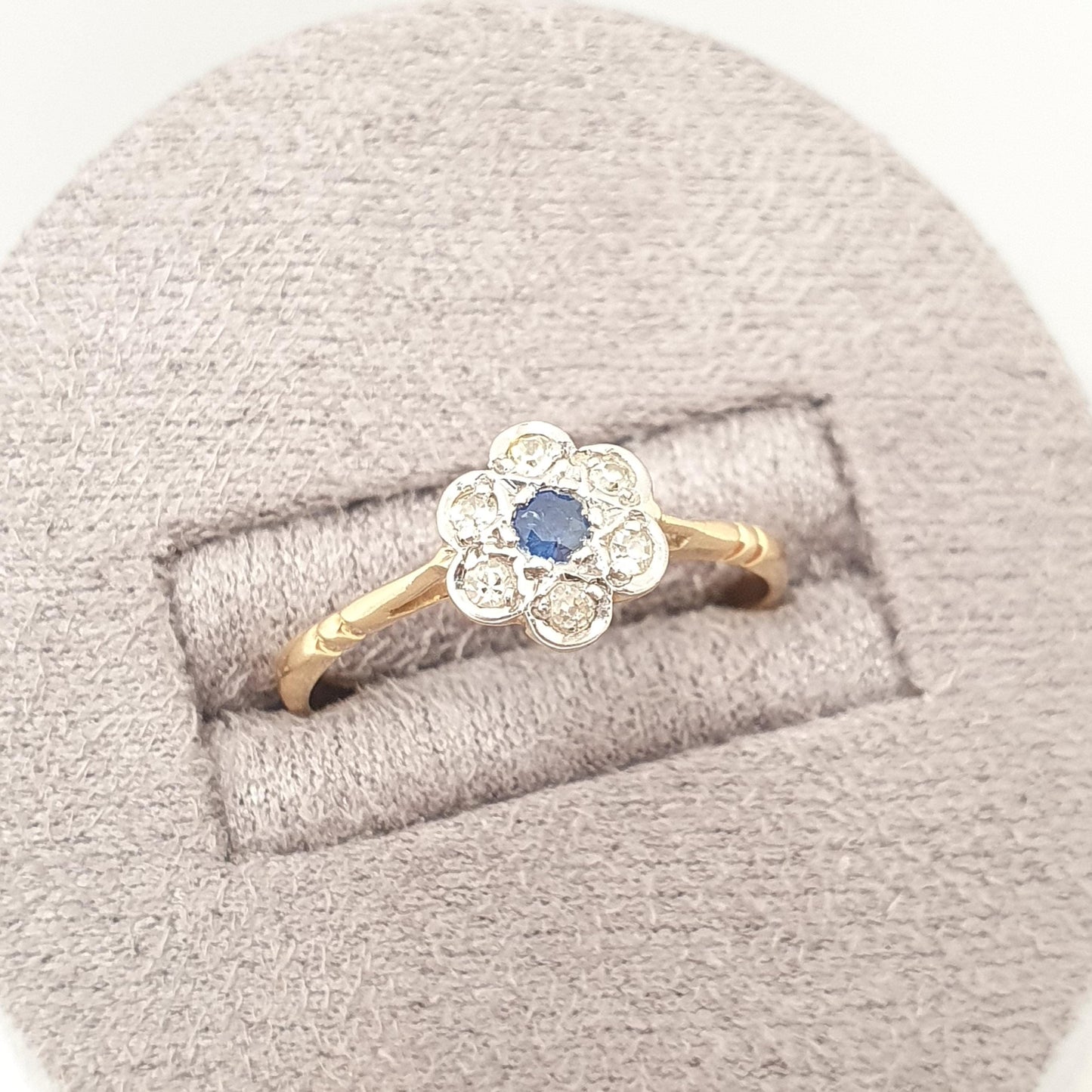 Antique Sapphire & Diamond Ring 18k 18ct Solid Gold 750 Dainty Cluster Flower Halo Gemstone Estate Rose Genuine Vintage Jewelry Jewellery