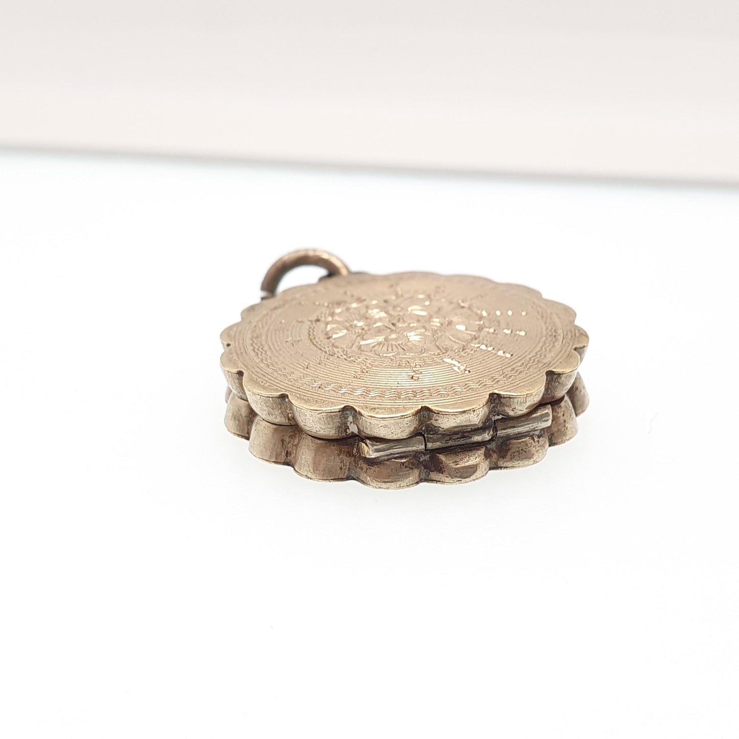Antique Rolled Gold Locket Necklace Pendant Gold Filled Front & Back Pattern Engraved Circle Vintage Frilled Womens Ladies Jewellery Jewelry